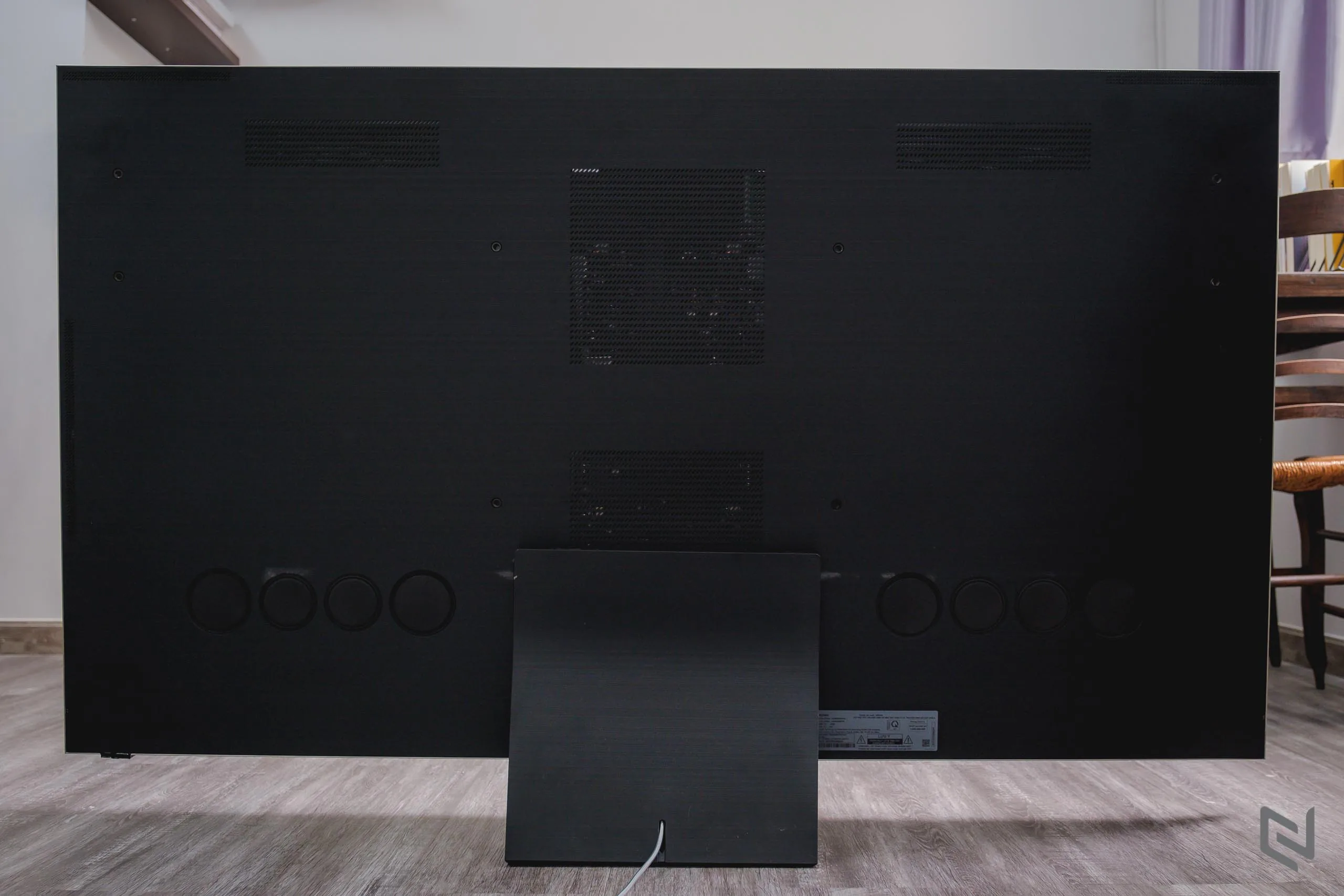 Trải nghiệm Samsung Smart TV 8K QLED 65 inch Q950TS 2020: Màn hình vô cực 8K ấn tượng