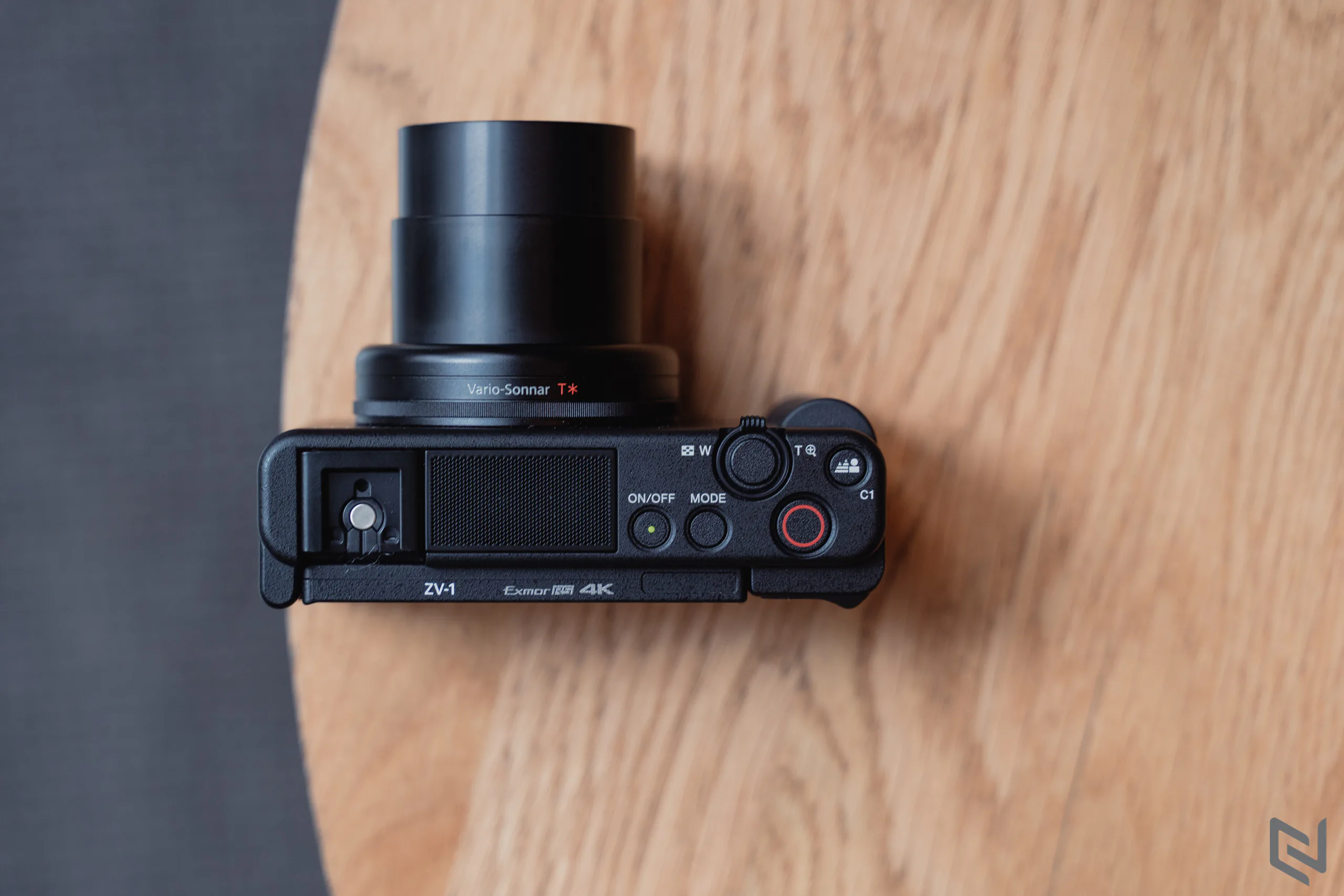 Trên tay Sony ZV-1, máy ảnh dành riêng cho vlogger