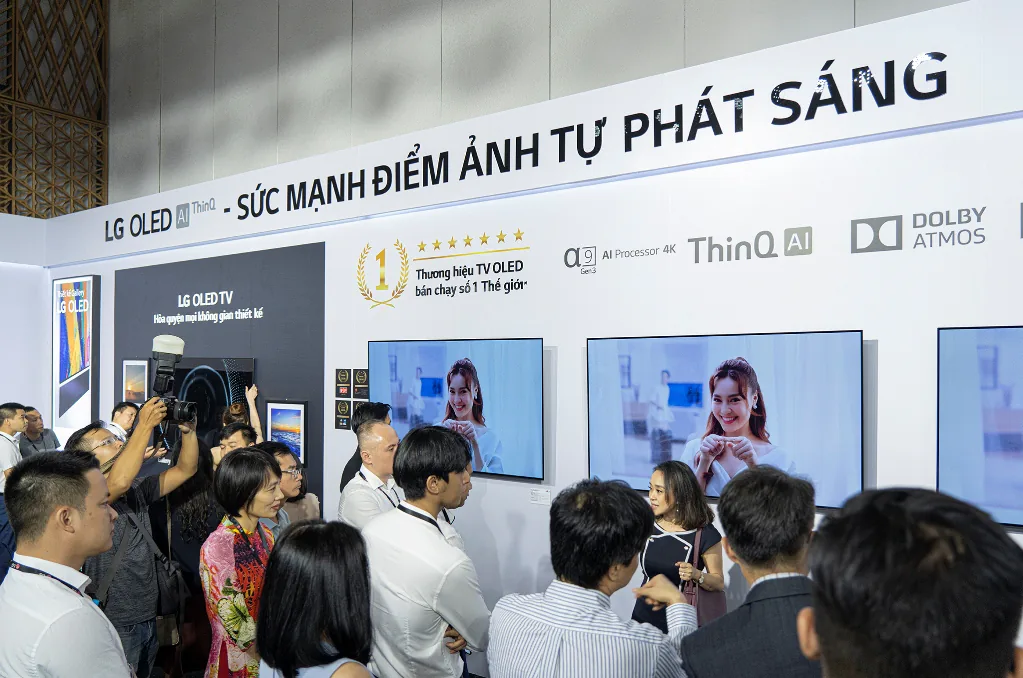 LG chính thức ra mắt dòng TV Signature OLED 8K tại Việt Nam