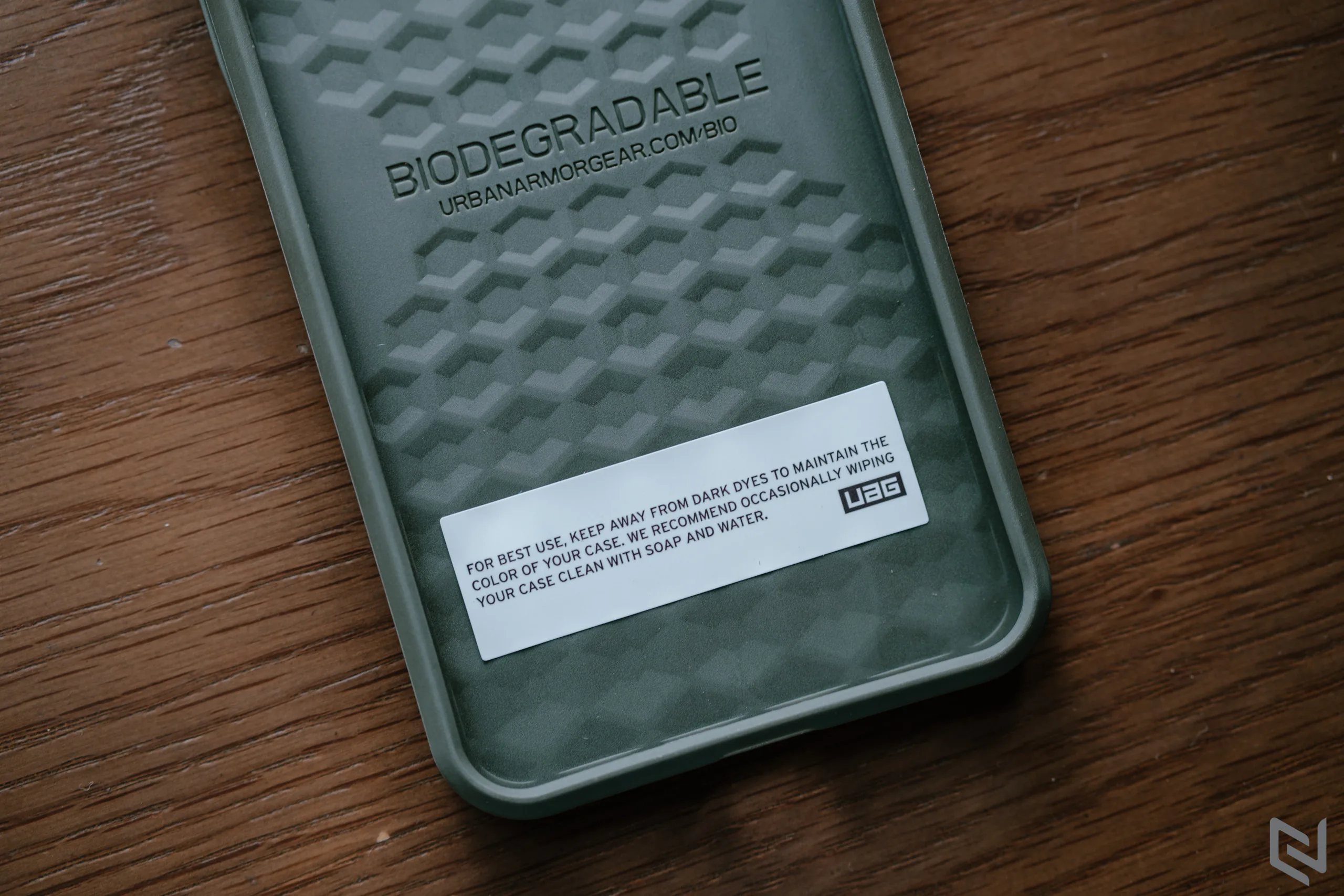 Trên tay UAG Outback Biodegradable cho iPhone, chiếc ốp lưng thân thiện môi trường 100%
