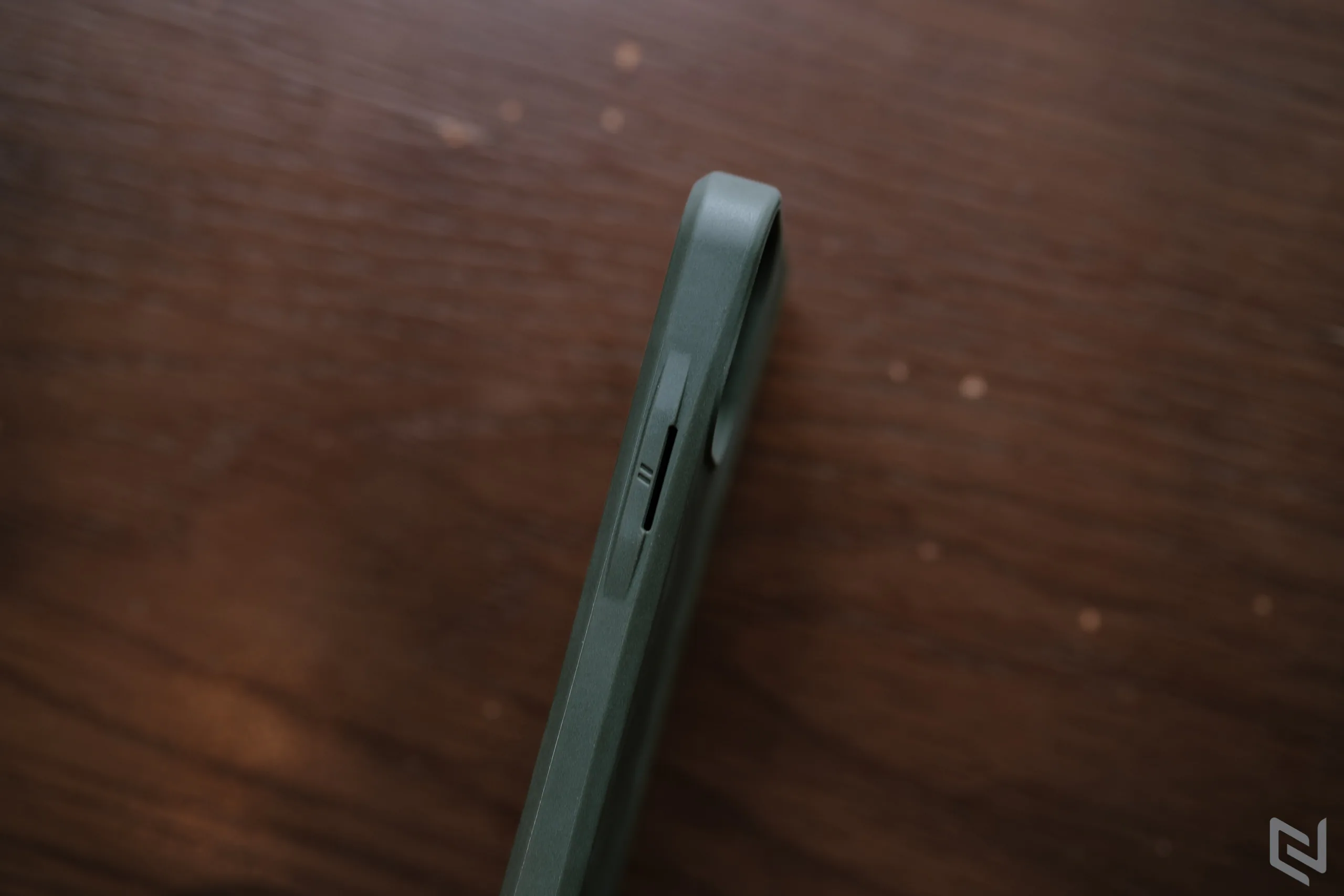 Trên tay UAG Outback Biodegradable cho iPhone, chiếc ốp lưng thân thiện môi trường 100%