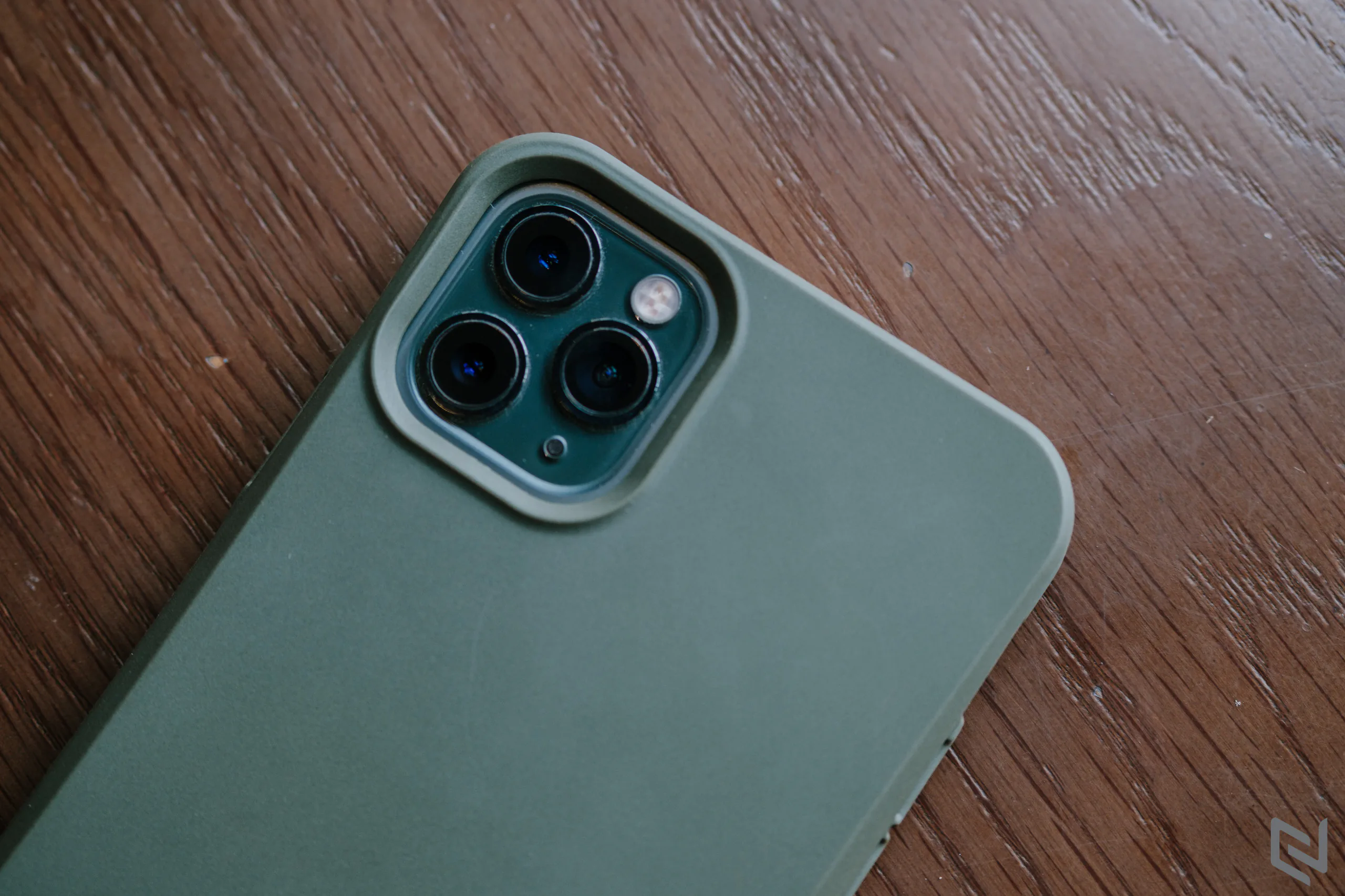 Trên tay UAG Outback Biodegradable cho iPhone, chiếc ốp lưng thân thiện môi trường 100%