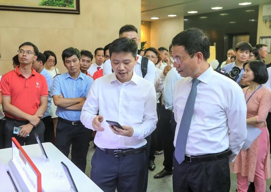 Vinsmart phát triển thành công điện thoại 5G: Tích hợp giải pháp bảo mật sử dụng công nghệ điện toán lượng tử