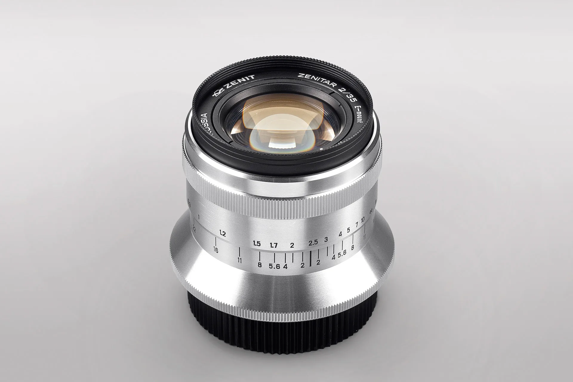 Zenit chính thức ra mắt ống kính Zenitar 35mm F2 mới cho Sony ngàm E