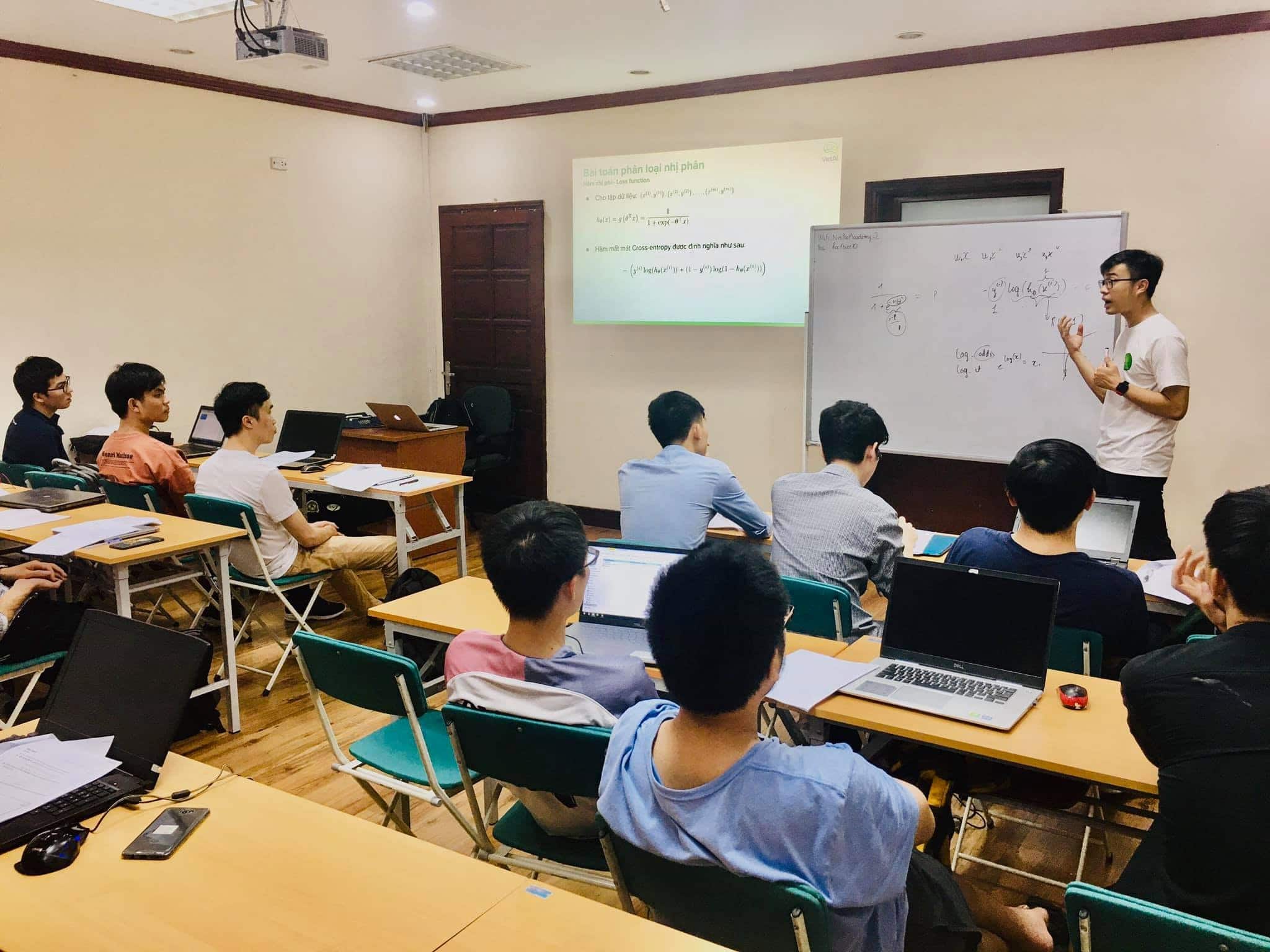 FPT Software tài trợ đào tạo nhân lực AI, Machine Learning tại Việt Nam