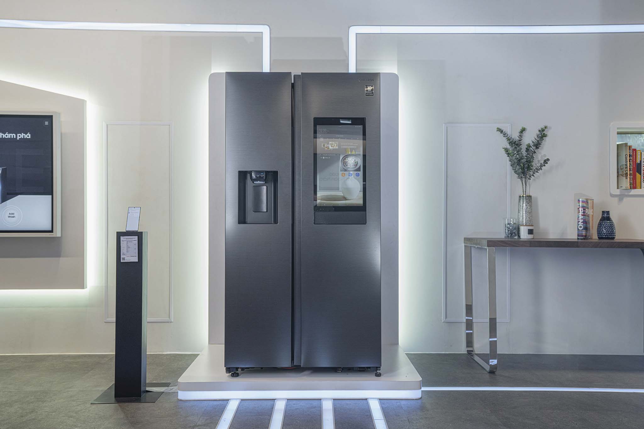 Samsung ra mắt tủ lạnh thông minh Family Hub tại thị trường Việt Nam giá 59.9 triệu đồng