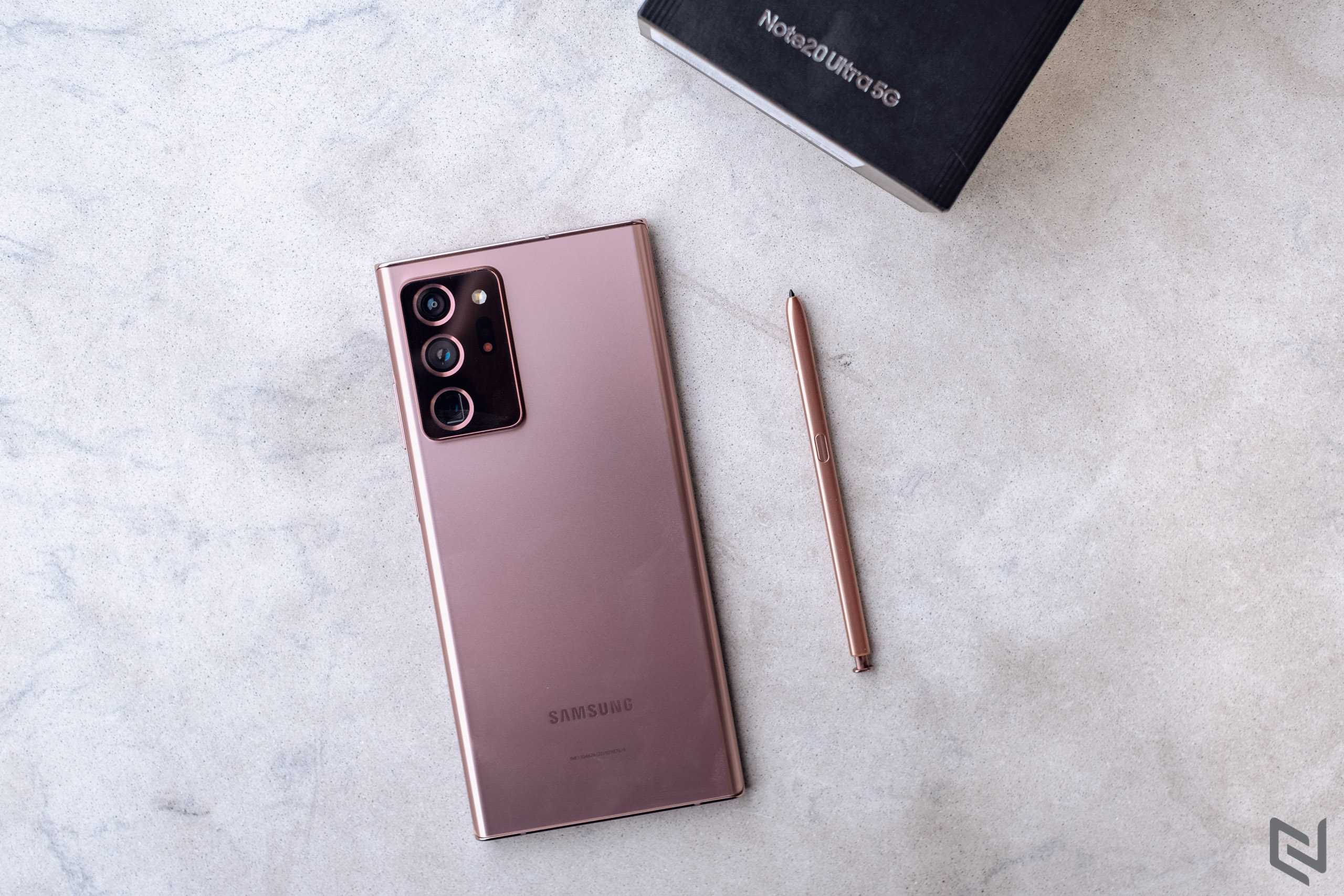 Mở hộp Galaxy Note20 Ultra 5G chính thức: Flagship của Samsung đã có 5G, bút S Pen cải tiến, ngoại hình bắt mắt, quay video 8K