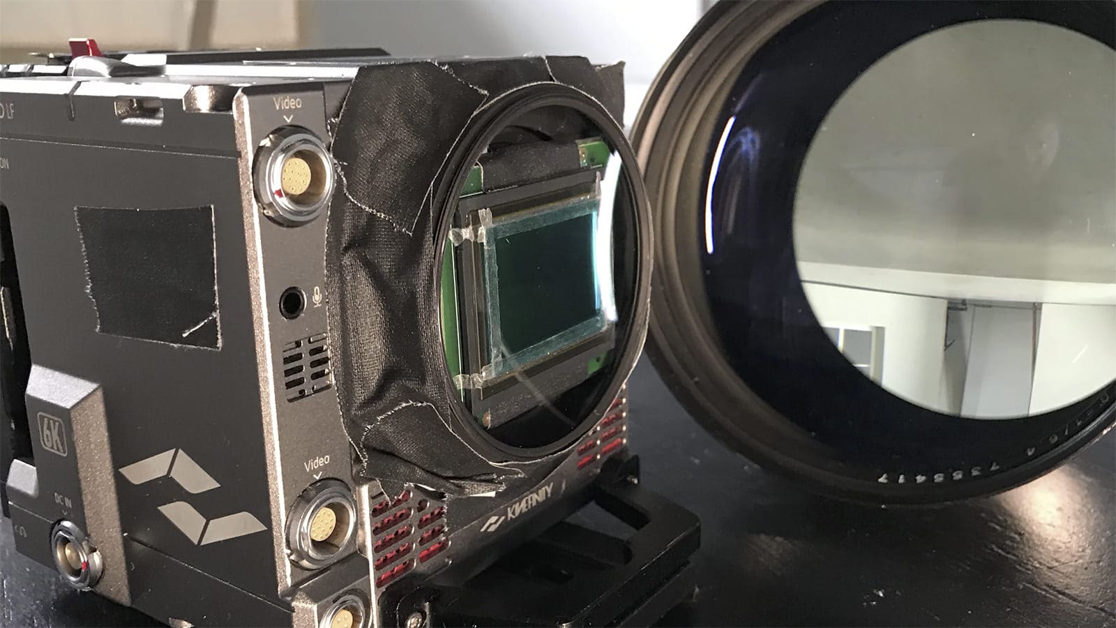 Video chỉnh sửa, chế tạo và thử nghiệm ống kính huyền thoại Zeiss R-Biotar 100mm F0.73