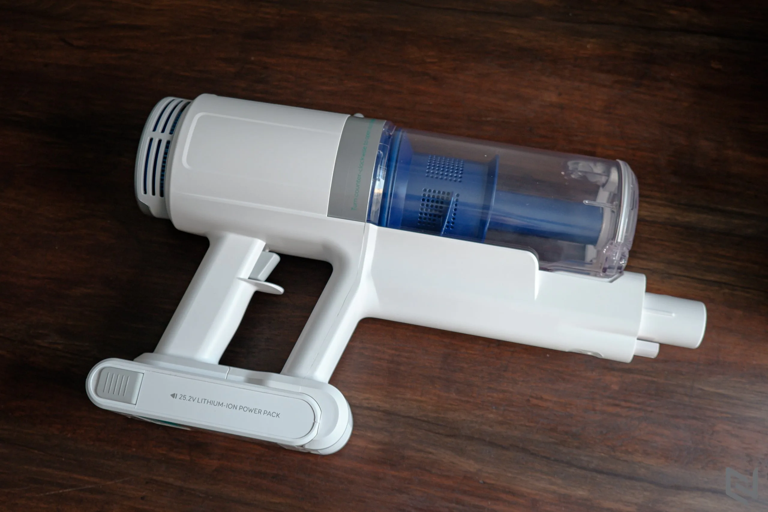Trên tay máy hút bụi không dây Eufy HomeVac S11 Go: công suất lớn, lực hút mạnh và nhiều "đồ chơi" kết hợp với nhau