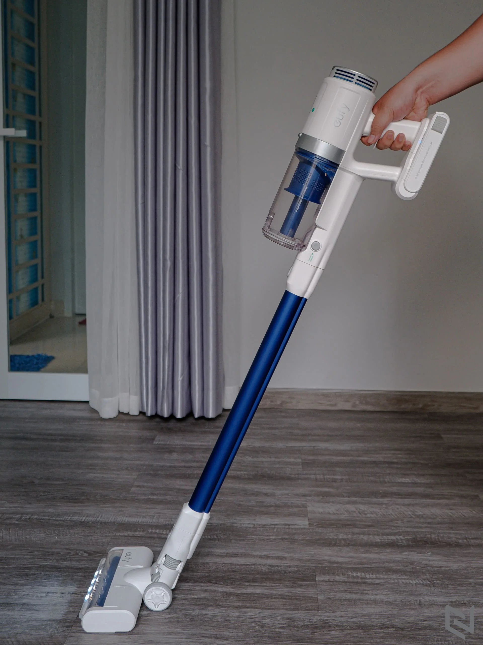 Trên tay máy hút bụi không dây Eufy HomeVac S11 Go: công suất lớn, lực hút mạnh và nhiều "đồ chơi" kết hợp với nhau