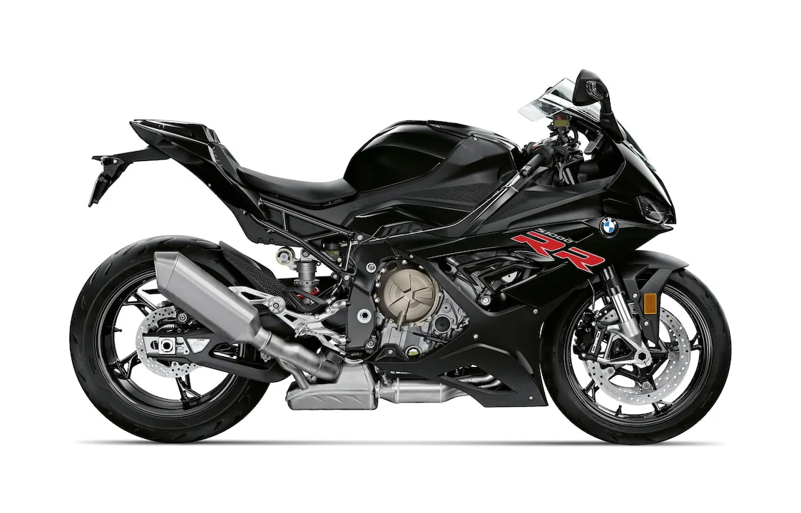 BWM ra mắt S1000RR và S1000XR phiên bản 2021 với màu sắc và trang bị mới, đạt chuẩn khí thải Euro 5
