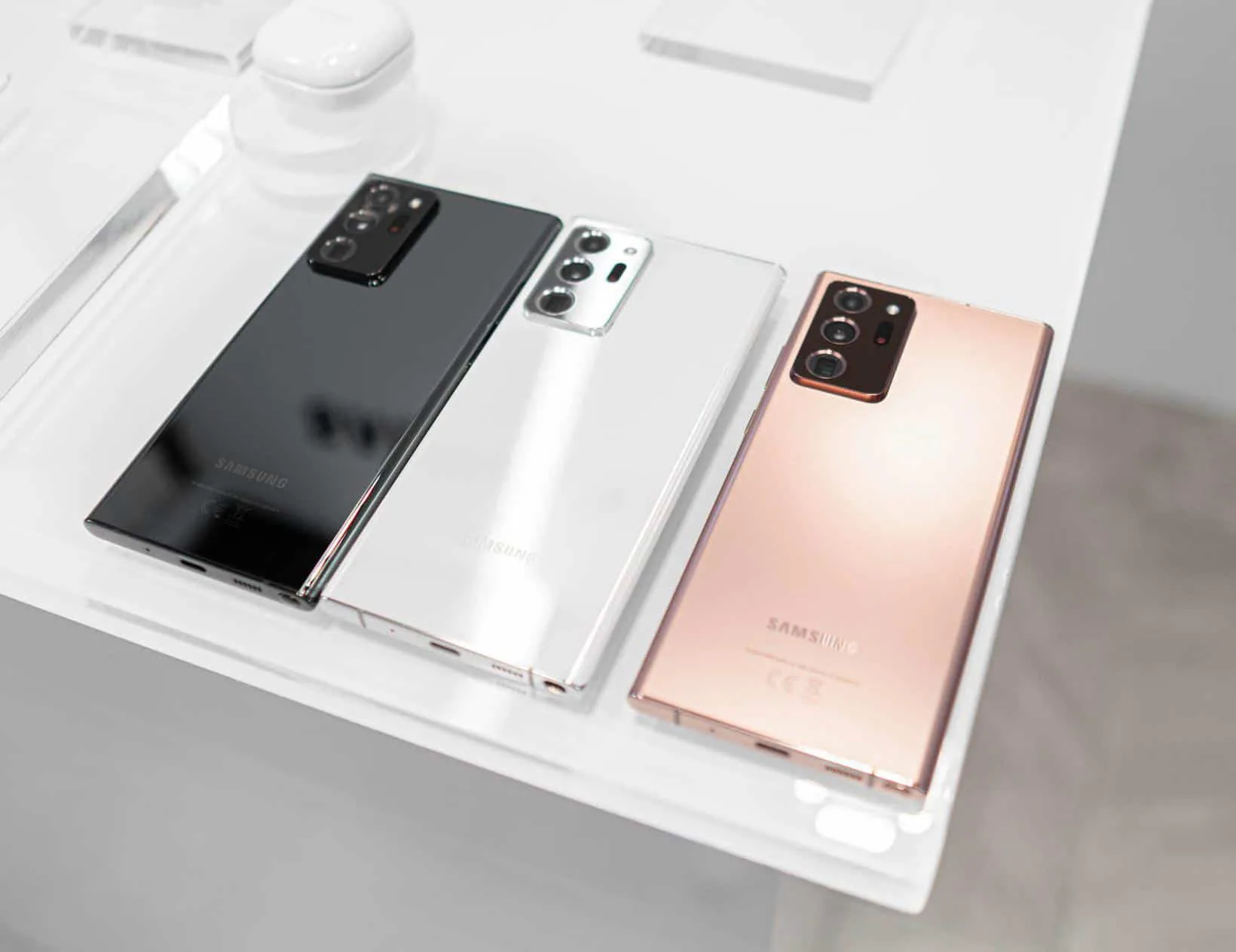 Galaxy Note20 chính thức ra mắt, đặt hàng ngay hôm nay nhận bộ quà 6 triệu tại Di Động Việt
