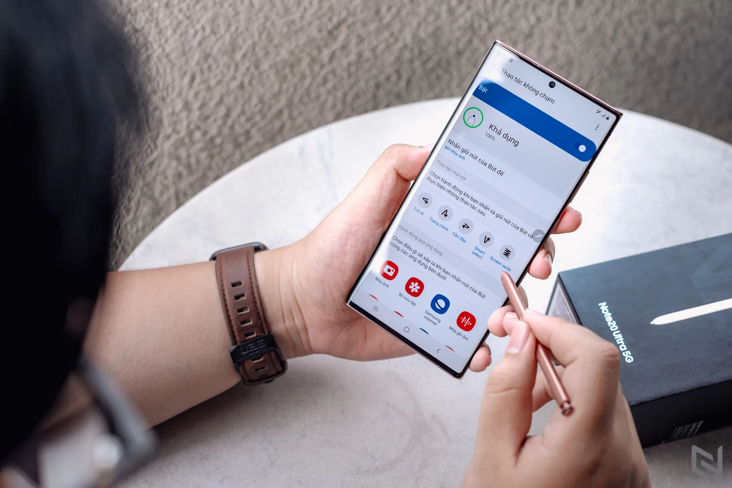 Mở hộp Galaxy Note20 Ultra 5G chính thức: Flagship của Samsung đã có 5G, bút S Pen cải tiến, ngoại hình bắt mắt, quay video 8K