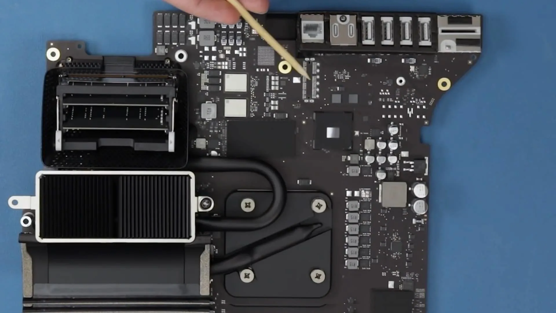 Tháo tung iMac 2020 và cùng xem những thay đổi bên trong
