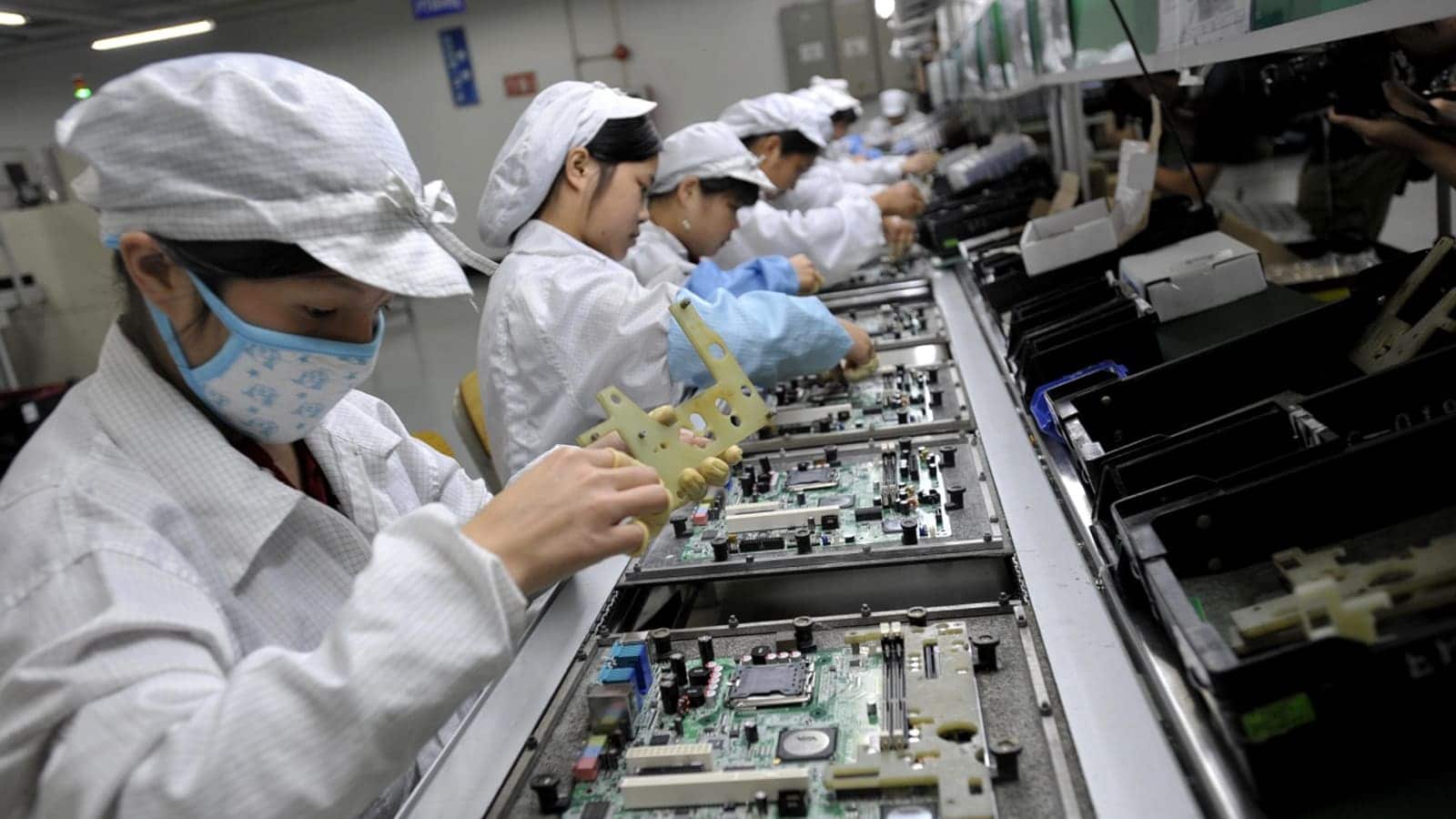 Apple tạm ngừng kế hoạch lắp ráp iPhone tại Việt Nam vì điều kiện sống của công nhân
