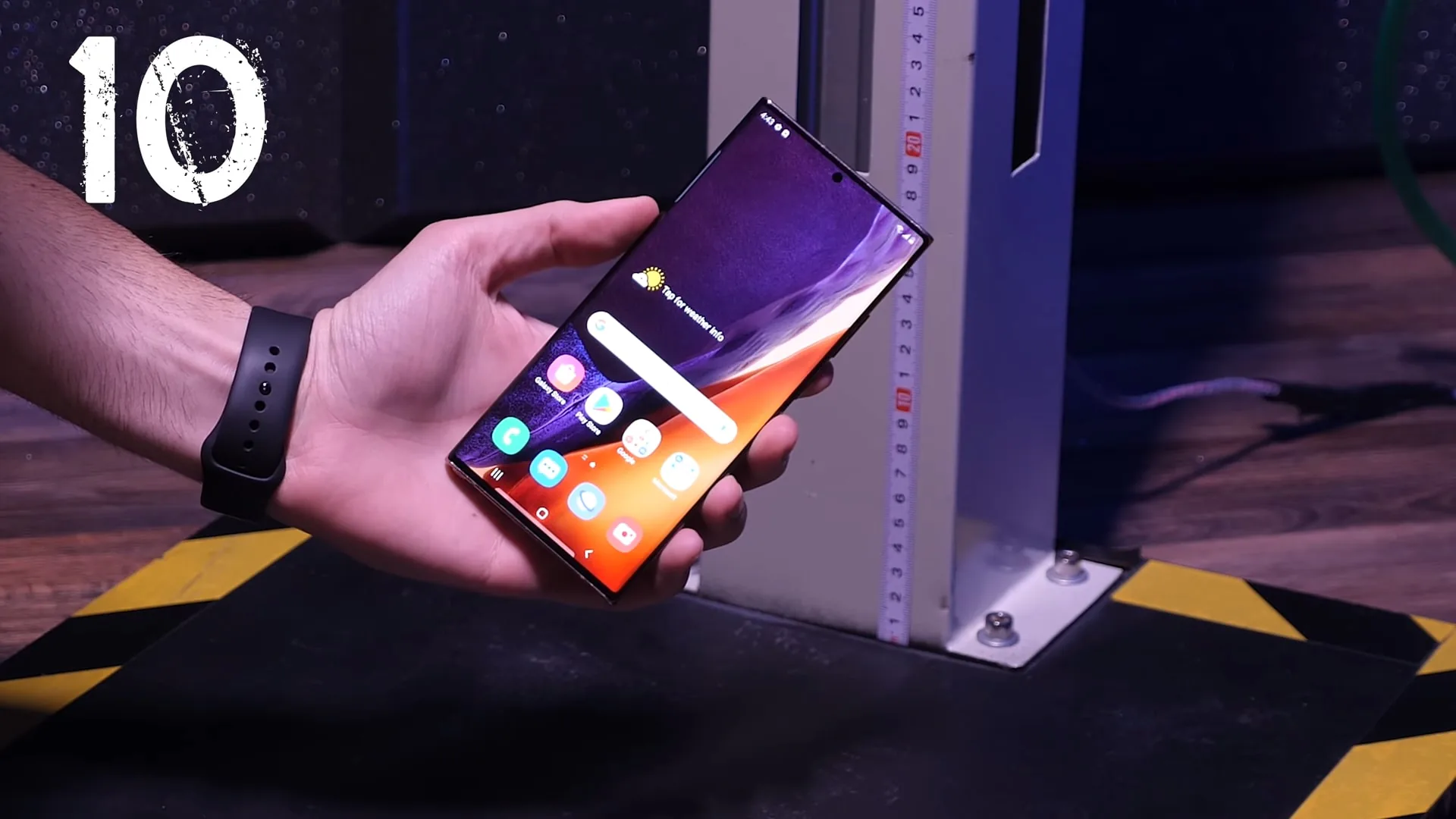 Thử nghiệm thả rơi Galaxy Note20 Ultra: Kính Gorilla Glass Victus cho kết quả cực kỳ ấn tượng