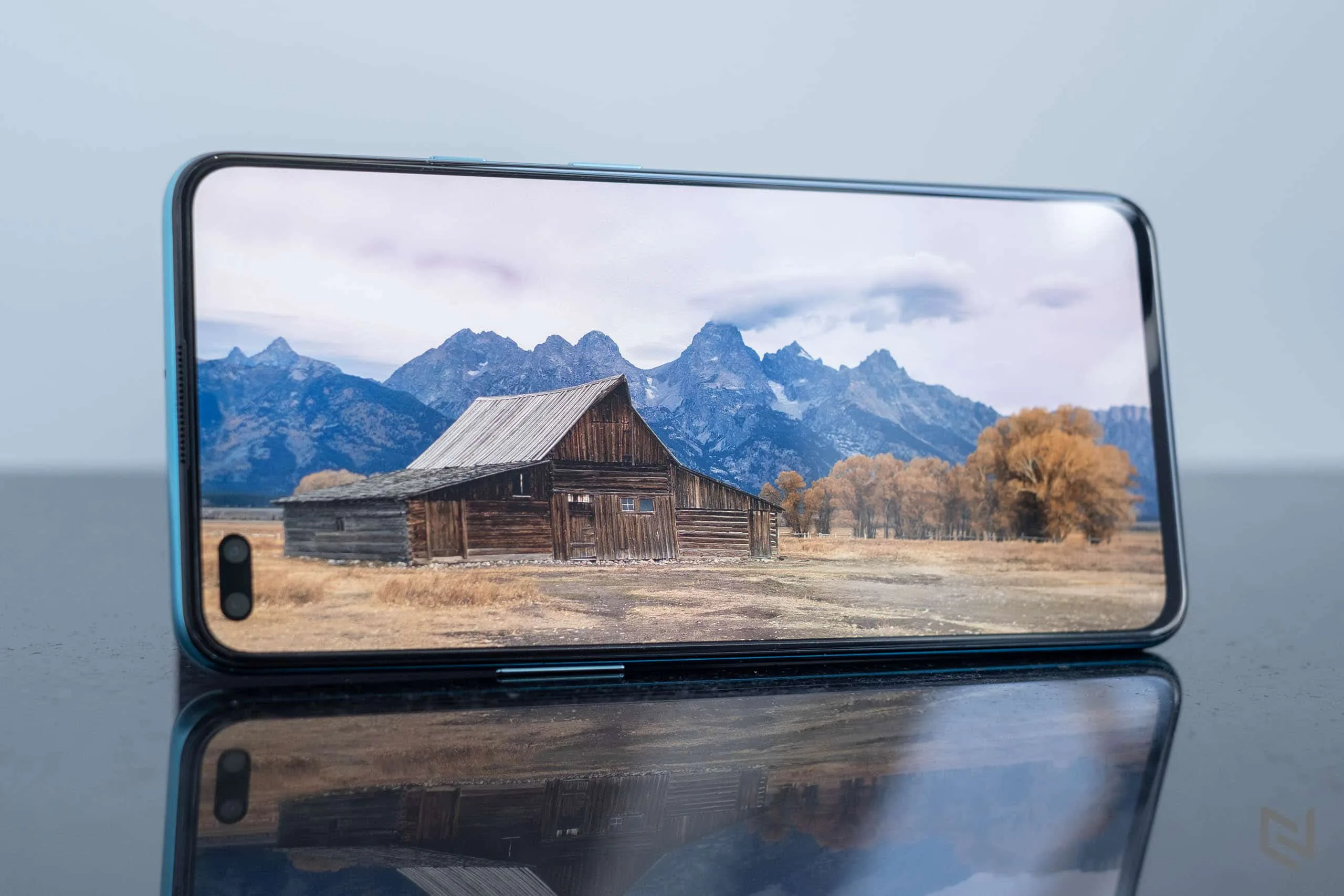 Mở hộp OnePlus Nord 5G - Kết nối 5G, ngoại hình bắt mắt, hiệu năng mạnh mẽ với Snapdragon 765G và 4 camera