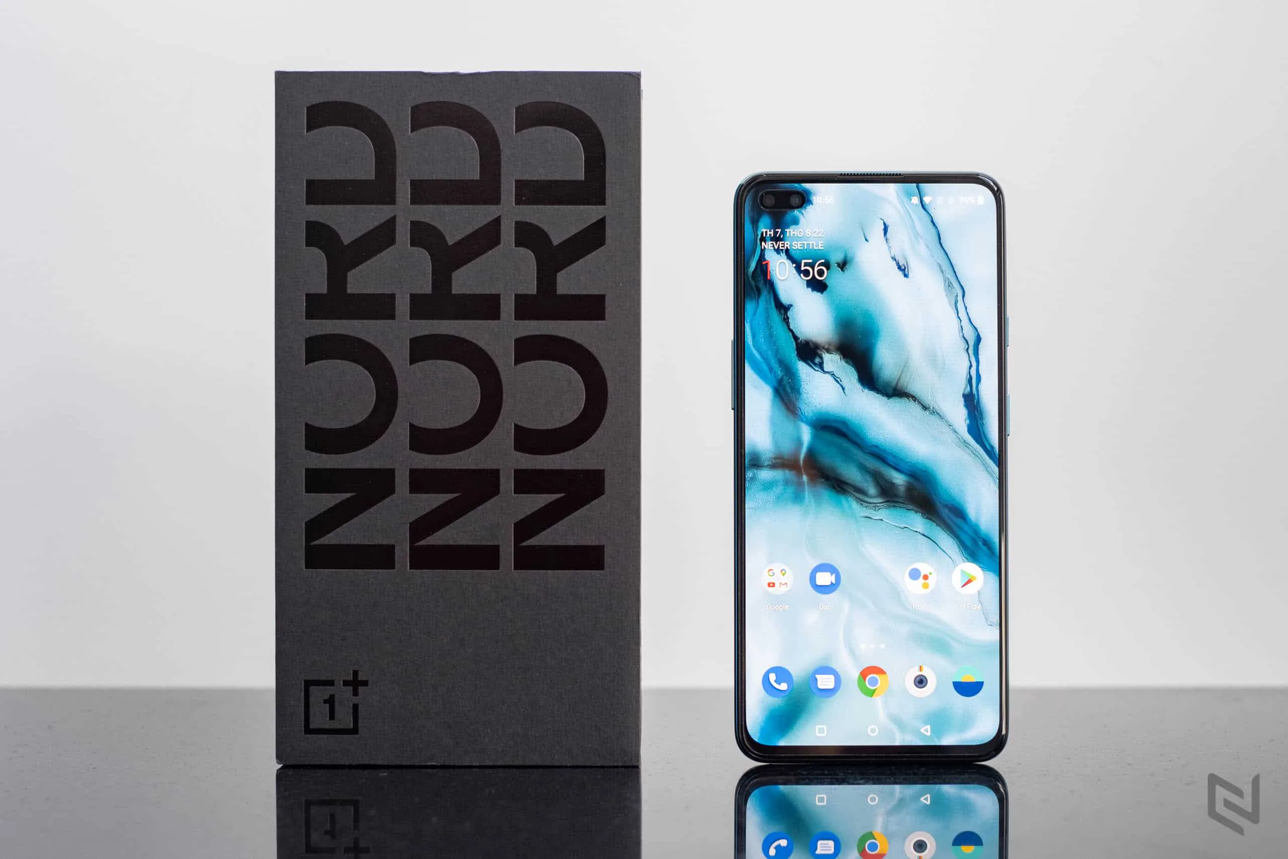 Mở hộp OnePlus Nord 5G - Kết nối 5G, ngoại hình bắt mắt, hiệu năng mạnh mẽ với Snapdragon 765G và 4 camera