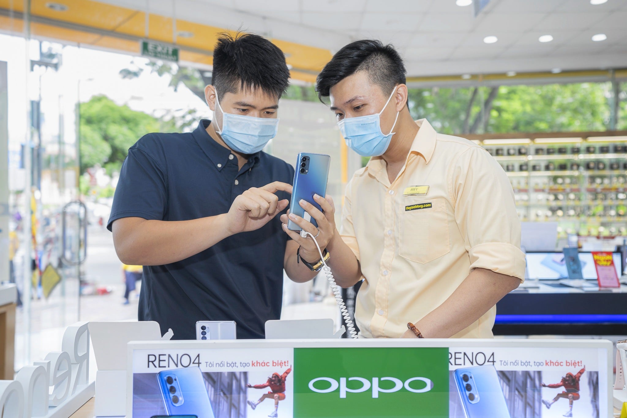 Mở bán OPPO Reno4 Series: Đạt hơn 23,000 đơn đặt cọc chỉ trong 6 ngày, trở thành smartphone được đặt mua nhanh nhất Việt Nam 2020