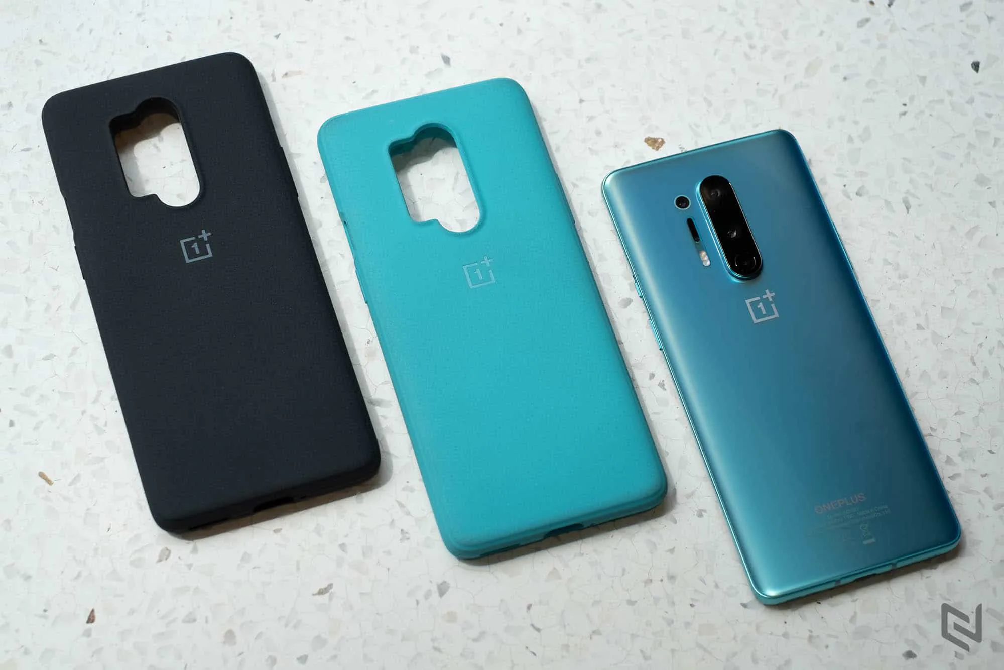 Trên tay bộ quà tặng cho khách hàng đặt trước OnePlus 8 Pro tổng trị giá tới 5 triệu đồng