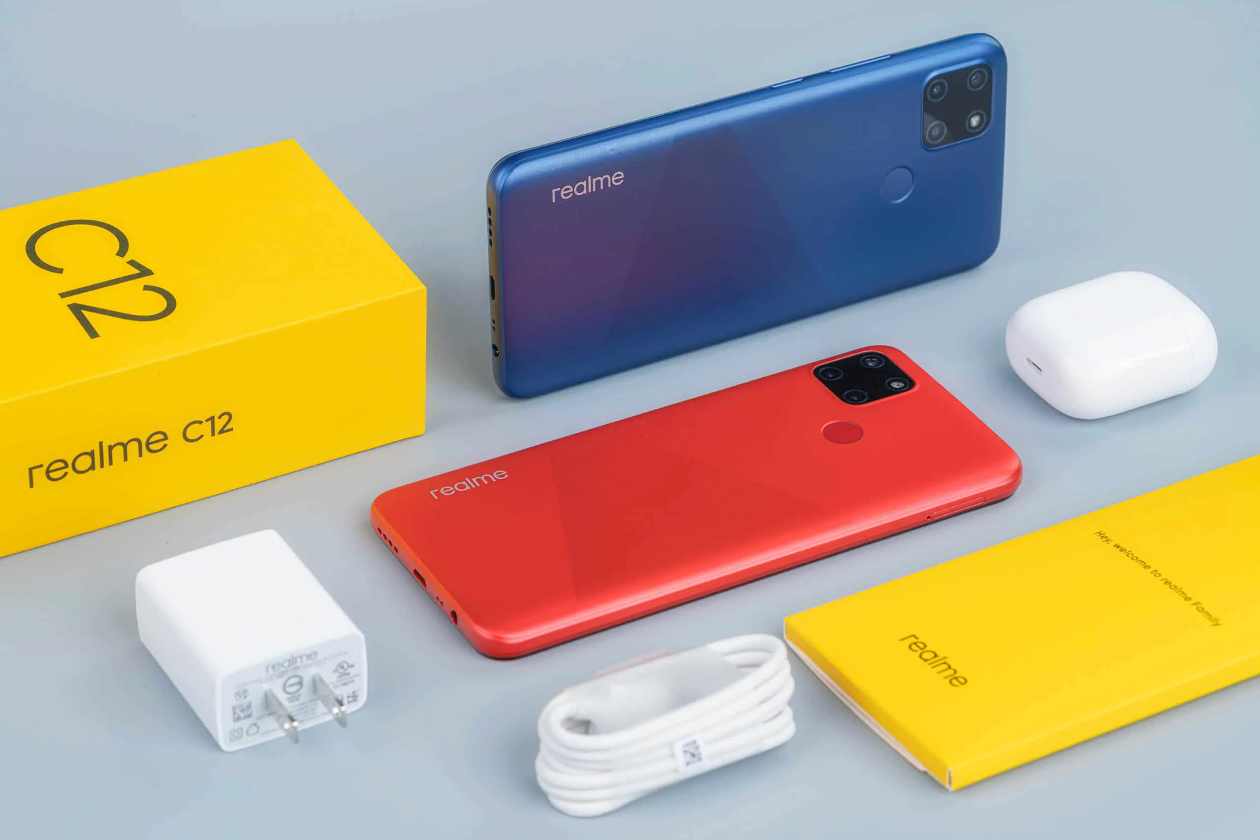 Realme ra mắt Realme C12 với pin khủng 6,000mAh, 3 camera, màn hình giọt sương cải tiến 6.5 inch