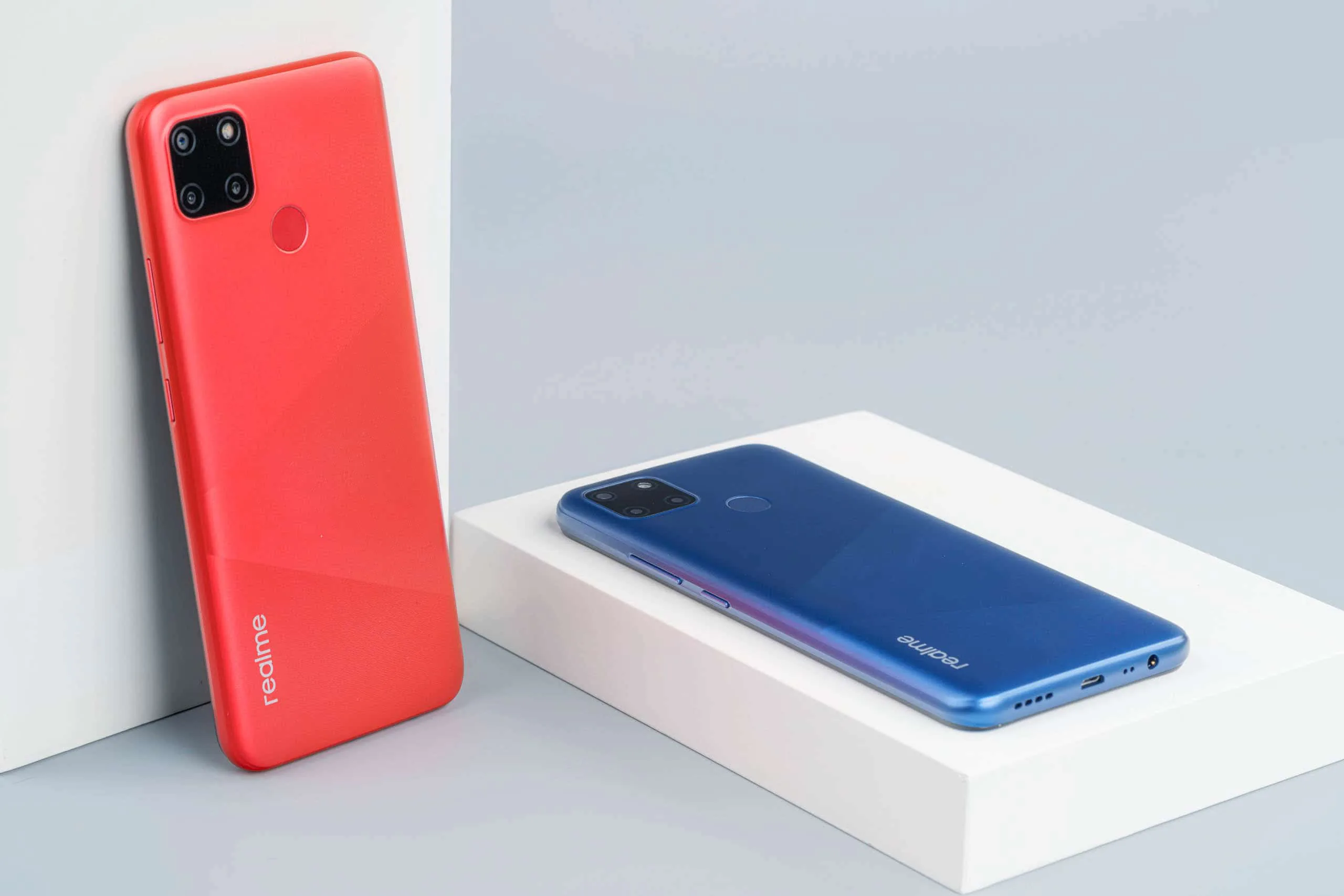 Realme ra mắt Realme C12 với pin khủng 6,000mAh, 3 camera, màn hình giọt sương cải tiến 6.5 inch