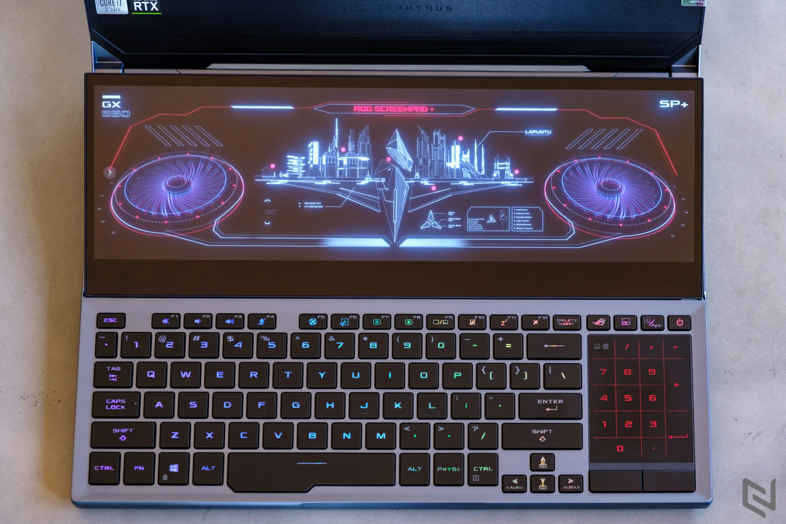 ASUS giới thiệu ROG Zephyrus Duo 15 và dải sản phẩm sử dụng CPU Intel Core thế hệ 10 tại sự kiện RISE BEYOND
