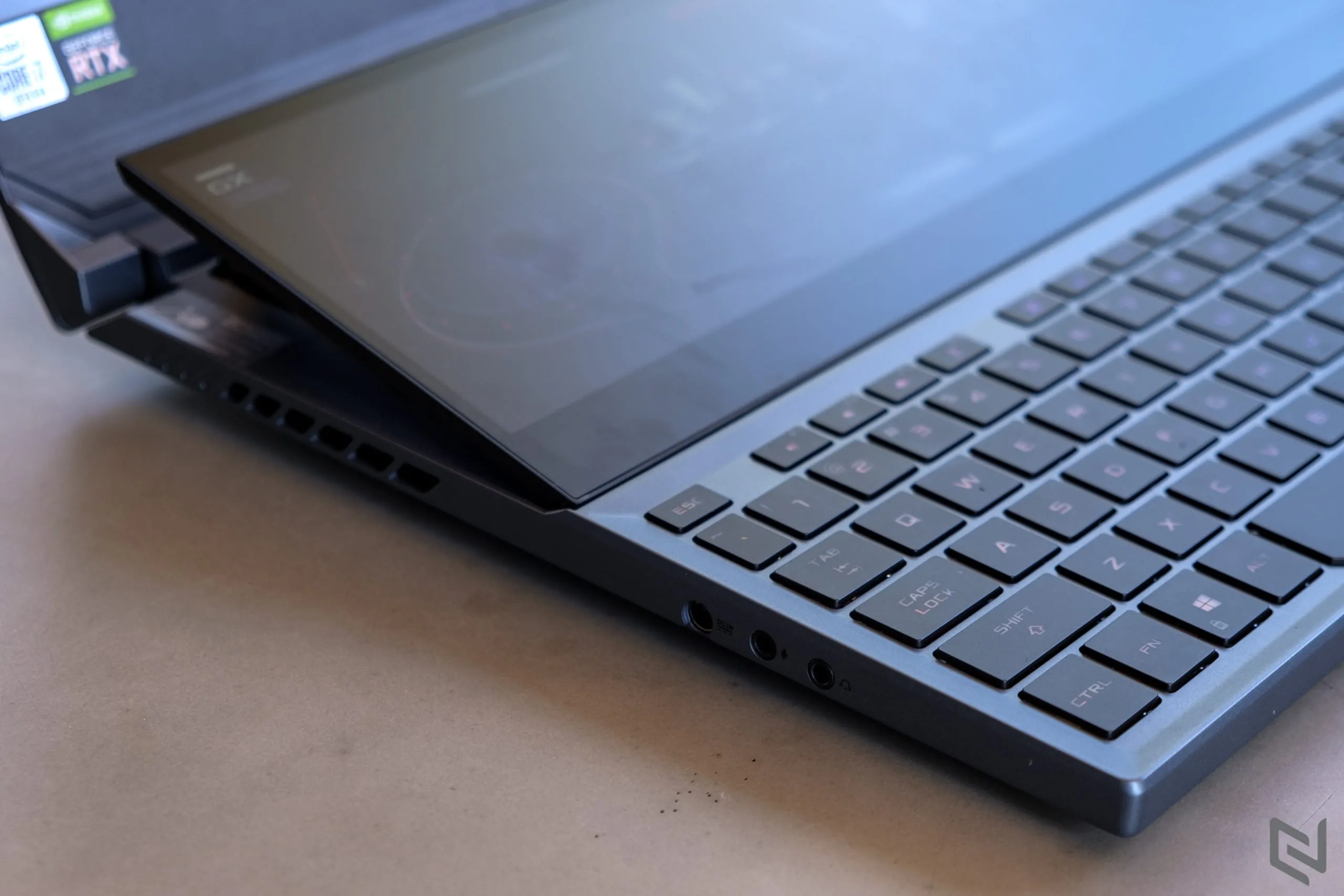 ASUS giới thiệu ROG Zephyrus Duo 15 và dải sản phẩm sử dụng CPU Intel Core thế hệ 10 tại sự kiện RISE BEYOND