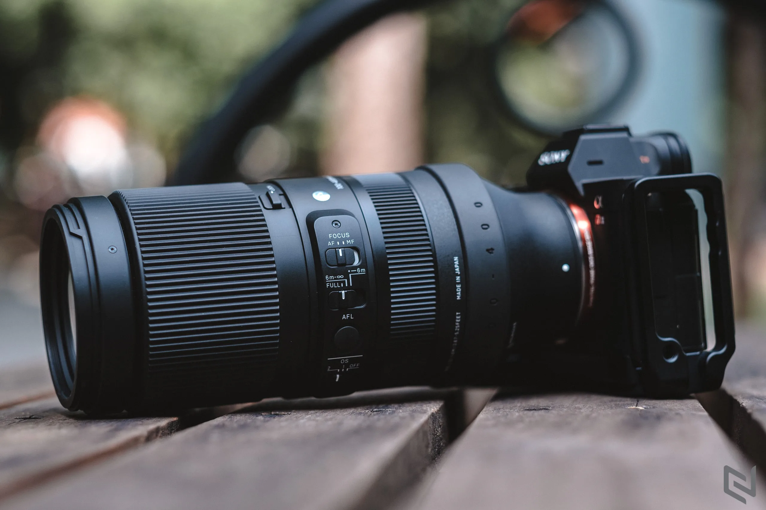 Trên tay ống kính Sigma 100-400mm F5-6.3 DG DN OS cho Sony, lựa chọn ống kính siêu zoom giá mềm