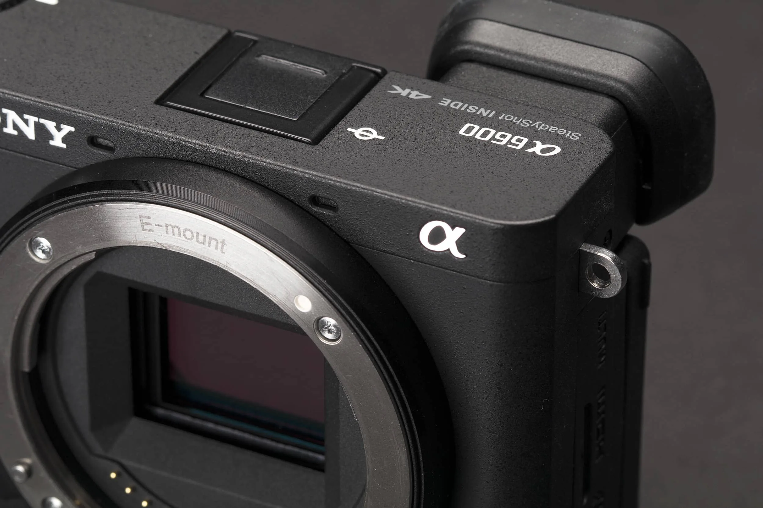 Sony a7R IV và Sony a6600 là bộ đôi máy ảnh tốt nhất cho chụp chân dung nghiệp dư lẫn chuyên gia
