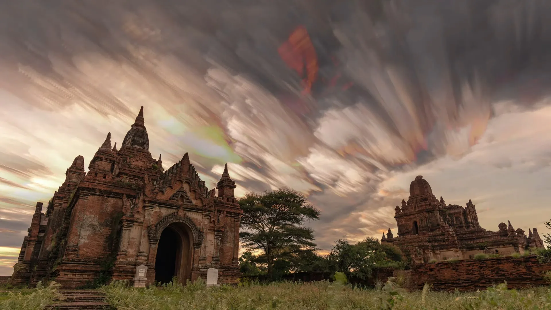 Nhiếp ảnh gia sử dụng phương pháp Time Blending để tạo ra video timelapse độc đáo