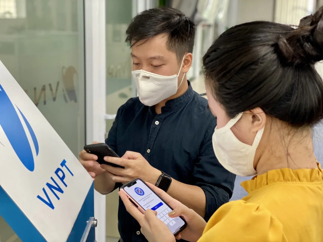 Chung tay phòng chống Covid-19: VNPT tặng ngay 5GB Data cho người tải Bluezone