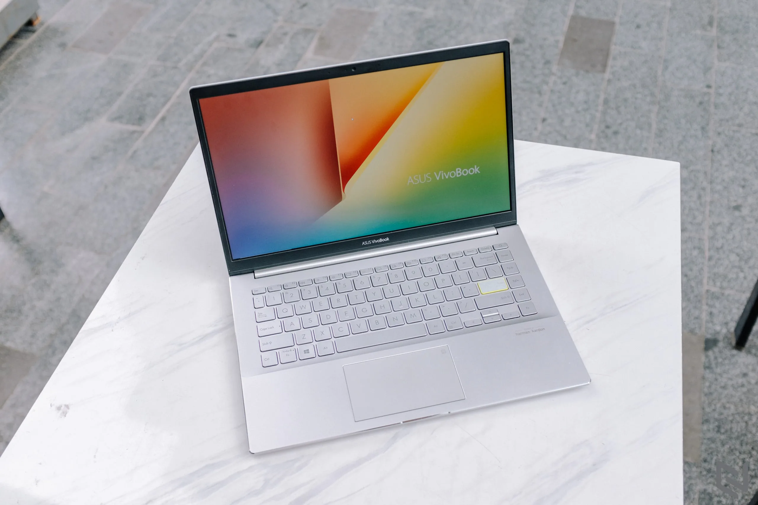 Trên tay Vivobook S14 S433 từ ASUS: Laptop ngon với mức giá hấp dẫn cho học sinh, sinh viên