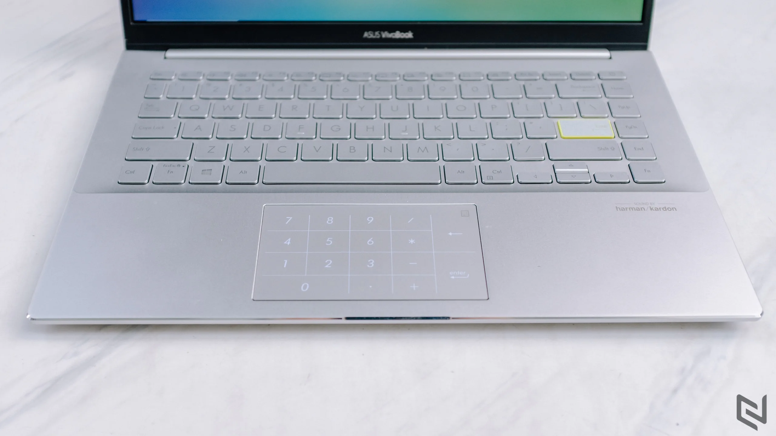 Trên tay Vivobook S14 S433 từ ASUS: Laptop ngon với mức giá hấp dẫn cho học sinh, sinh viên