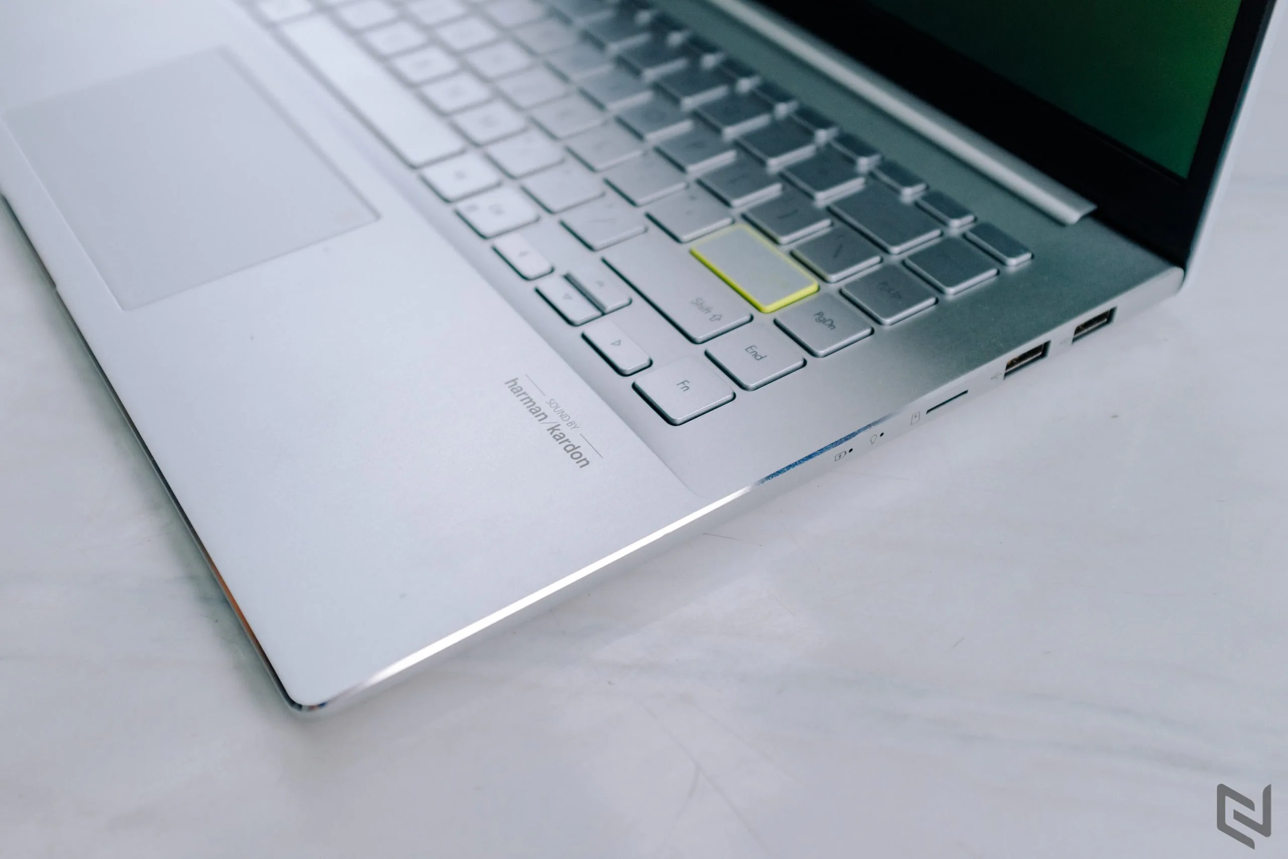 Trên tay Vivobook S14 S433 từ ASUS: Laptop ngon với mức giá hấp dẫn cho học sinh, sinh viên