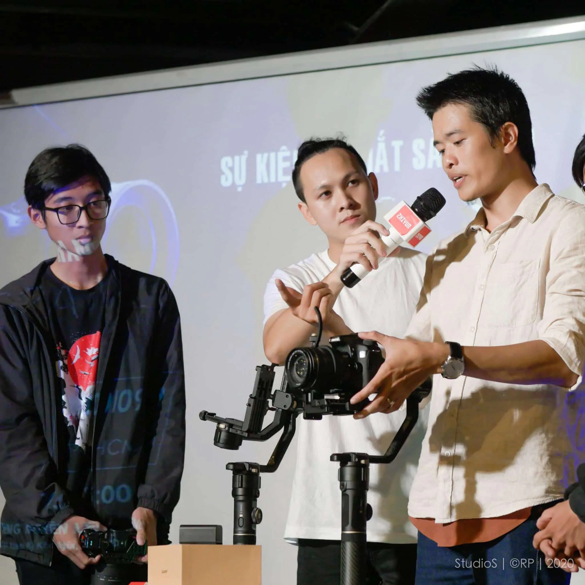 Gimbal chống rung CRANE 2S chính thức ra mắt tại Việt Nam