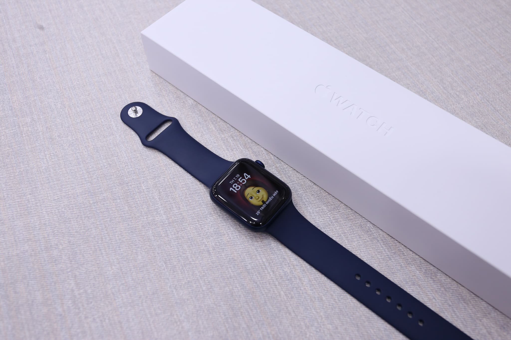 Trên tay Apple Watch Series 6 và Apple Watch SE tại Việt Nam, giá ban đầu từ 9.1 triệu