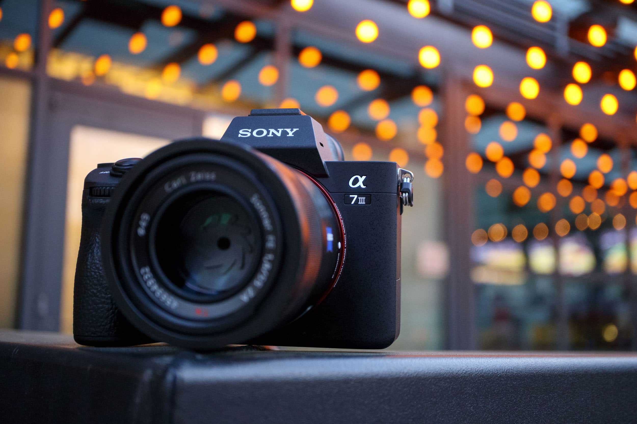 Xuất hiện tin đồn mới về hai chiếc máy ảnh Sony sắp ra mắt