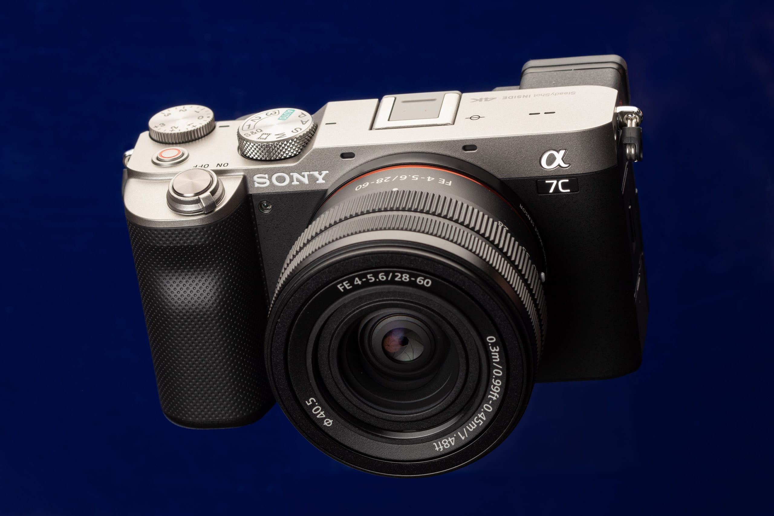 Sony a7C ra mắt: Máy ảnh full frame cho người di chuyển vội, cảm biến 24MP, thiết kế giống dòng A6xxx