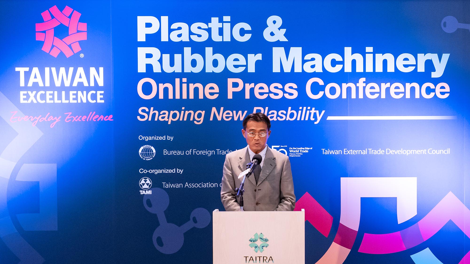Taiwan Excellence giới thiệu máy móc tiên tiến giúp gia tăng năng suất & thân thiện với môi trường trong sản xuất nhựa và cao su