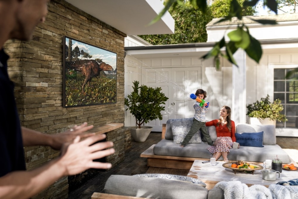 Samsung ra mắt The Terrace – TV QLED ngoài trời đầu tiên thế giới tại thị trường Việt Nam