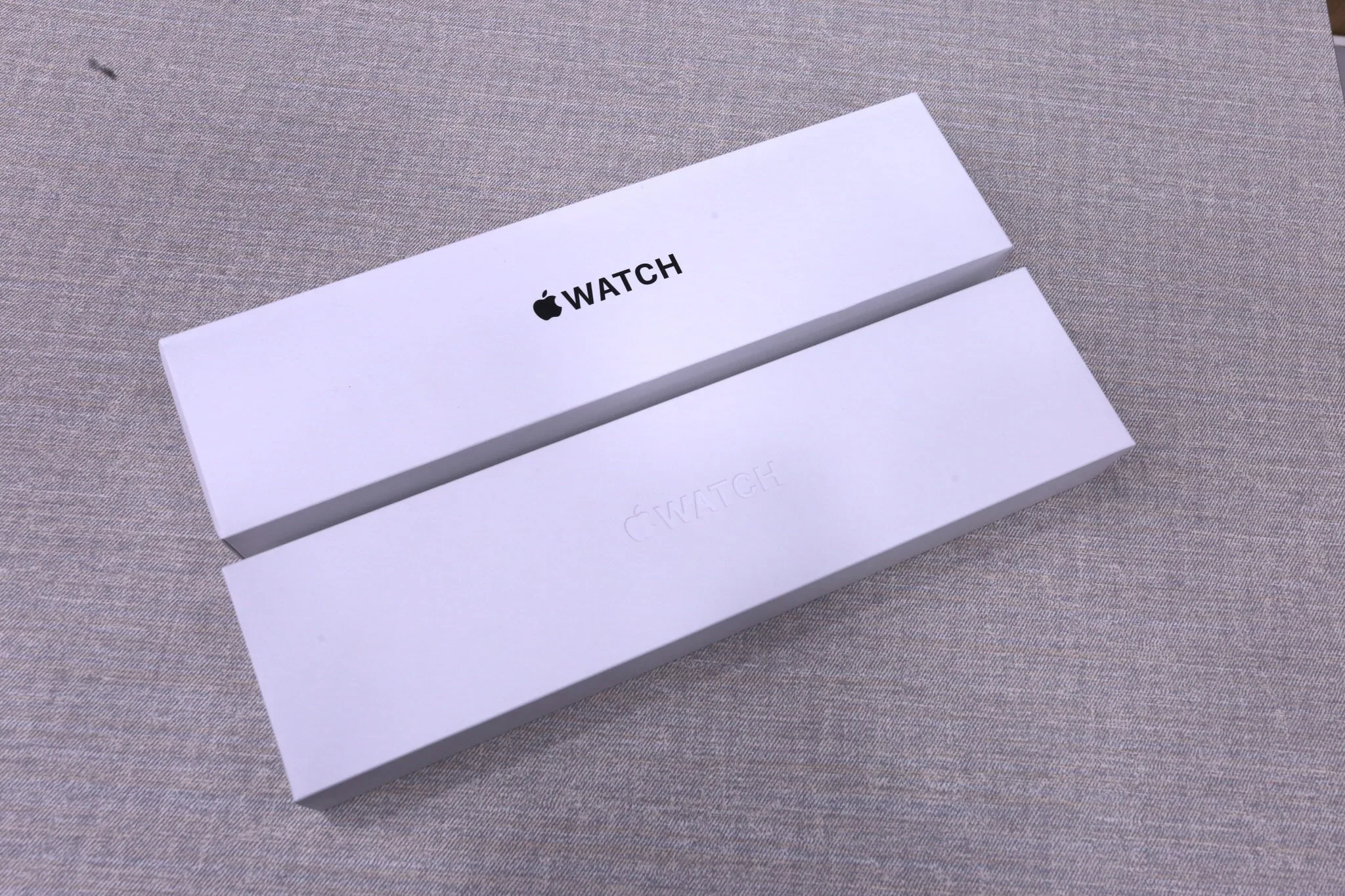 Trên tay Apple Watch Series 6 và Apple Watch SE tại Việt Nam, giá ban đầu từ 9.1 triệu