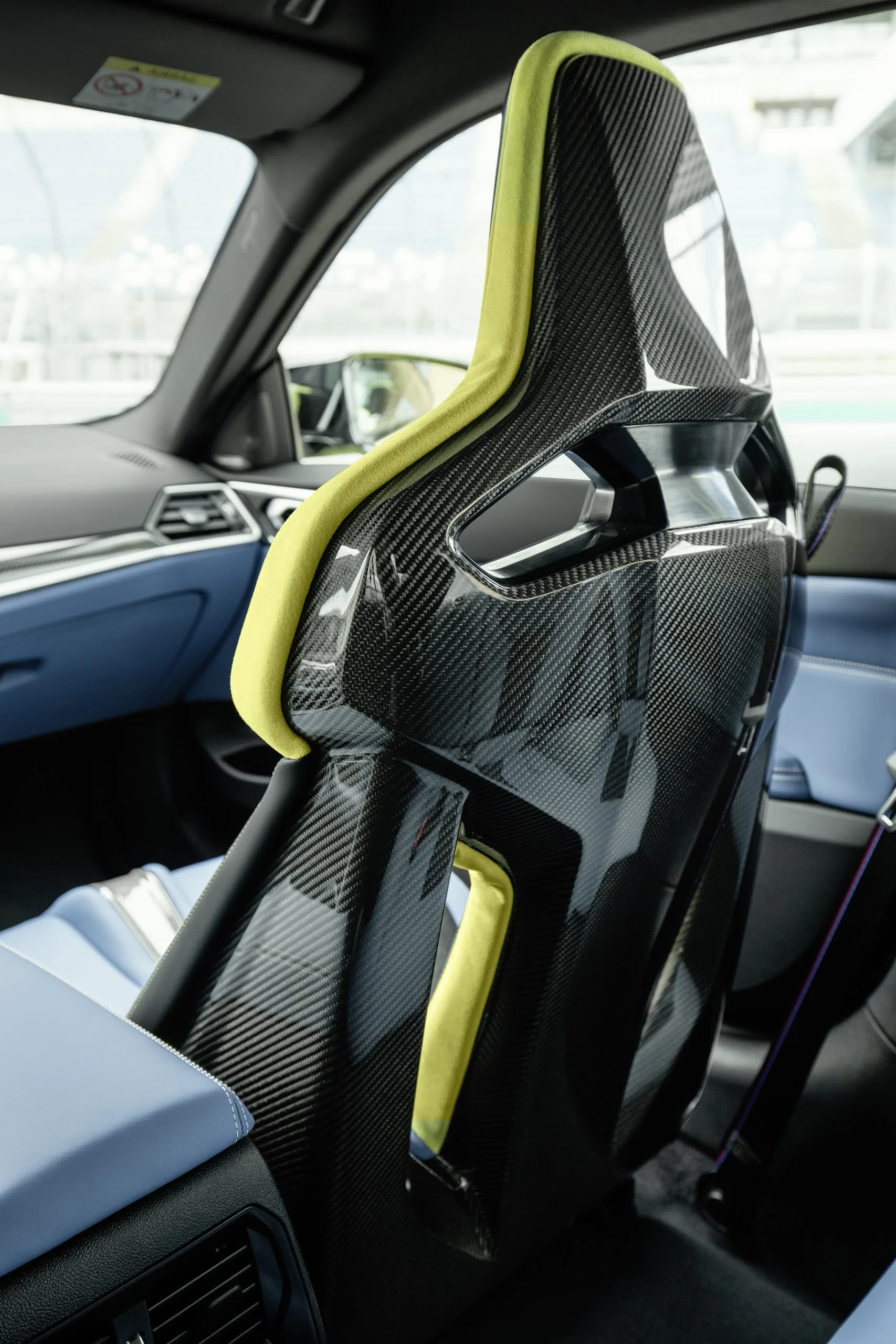 BMW M3 Sedan và BMW M4 Coupe 2021 ra mắt: Khối động cơ mạnh mẽ, hệ dẫn động AWD, giá từ 69,000 USD