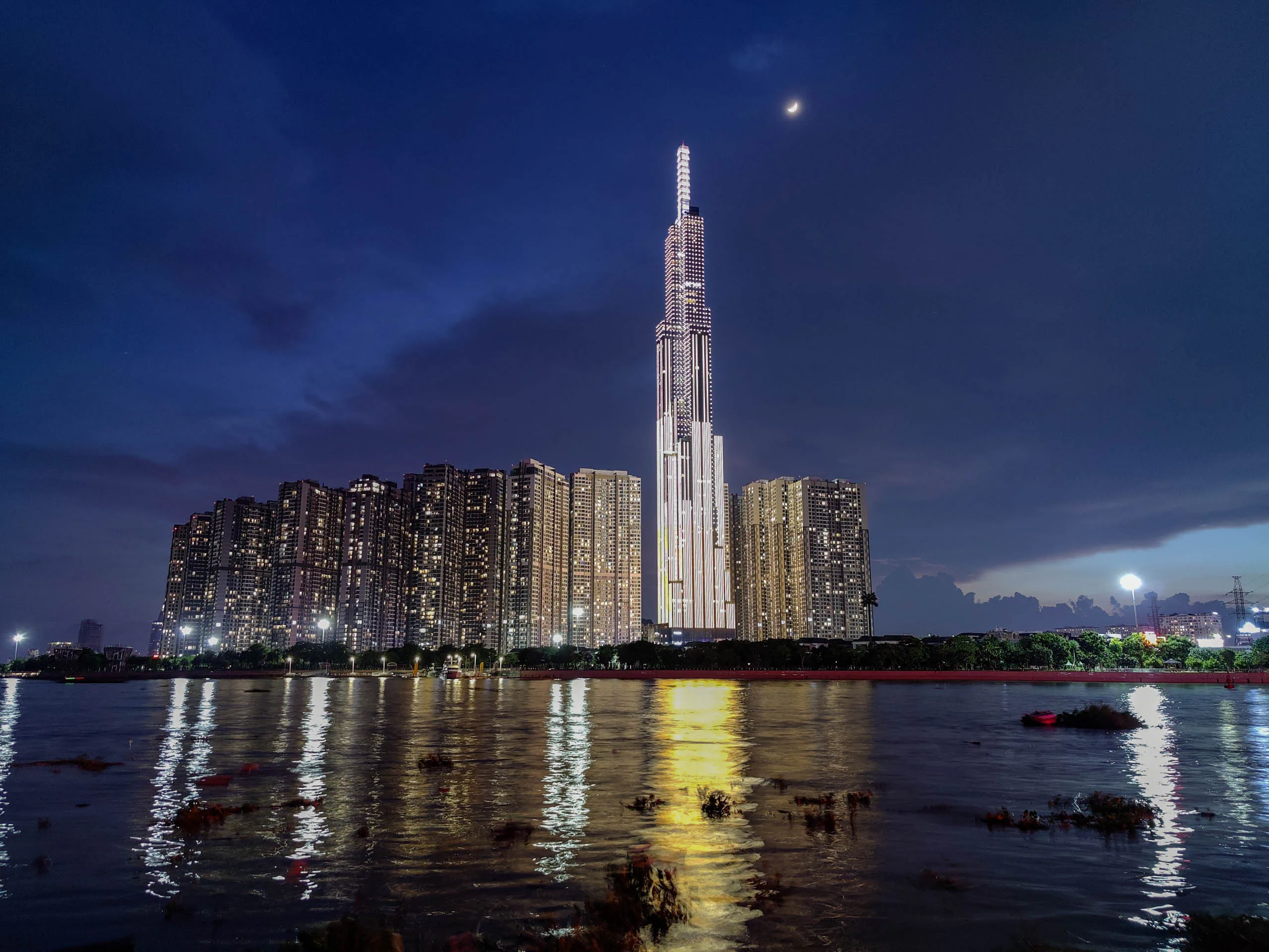 Trải nghiệm camera OnePlus 8 Pro 5G: Hội tụ những gì tốt nhất trên camera Smartphone