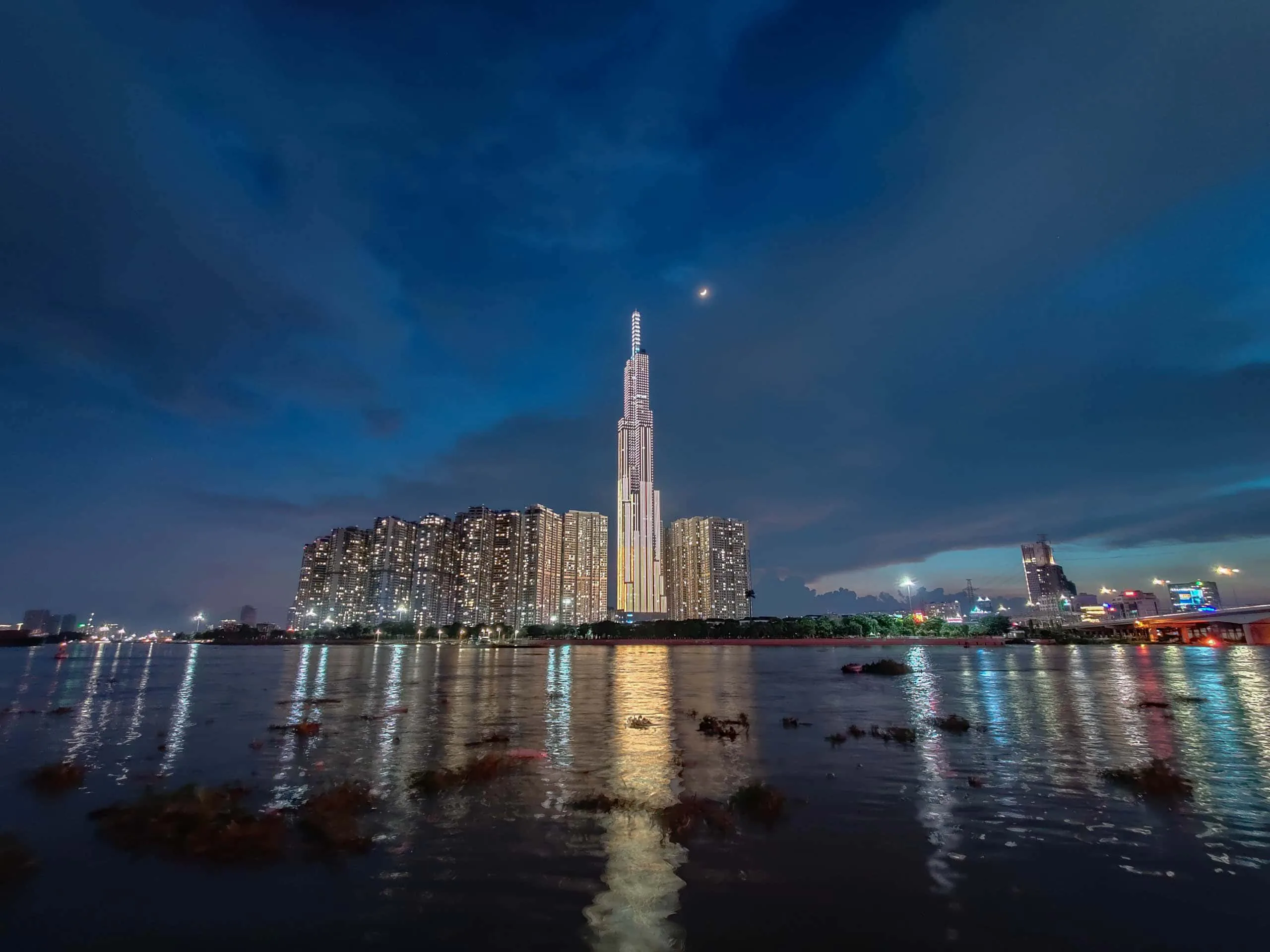 Trải nghiệm camera OnePlus 8 Pro 5G: Hội tụ những gì tốt nhất trên camera Smartphone