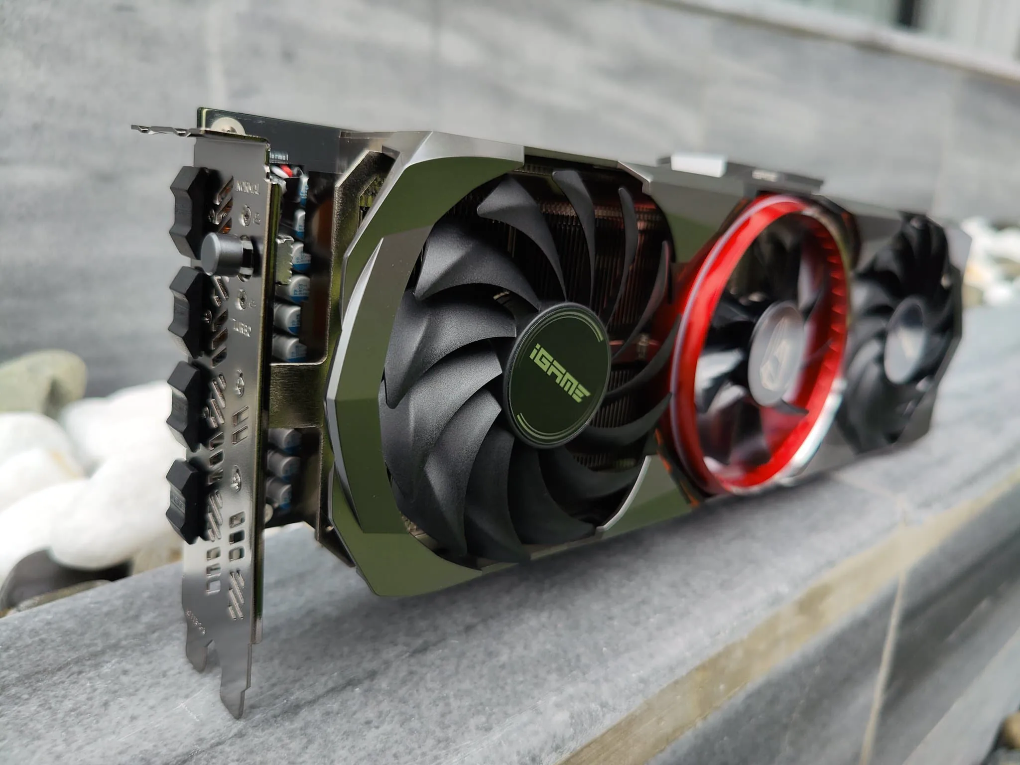 Mở hộp Colorful GeForce RTX 3080 Advanced 10GB