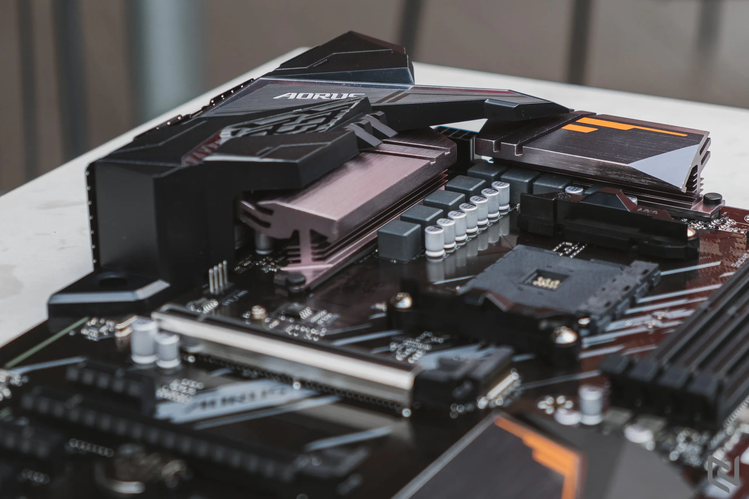 Trên tay bo mạch chủ Gigabyte A520 AORUS Elite: Hỗ trợ AMD Ryzen 3, đáp ứng mọi nhu cầu văn phòng của người dùng