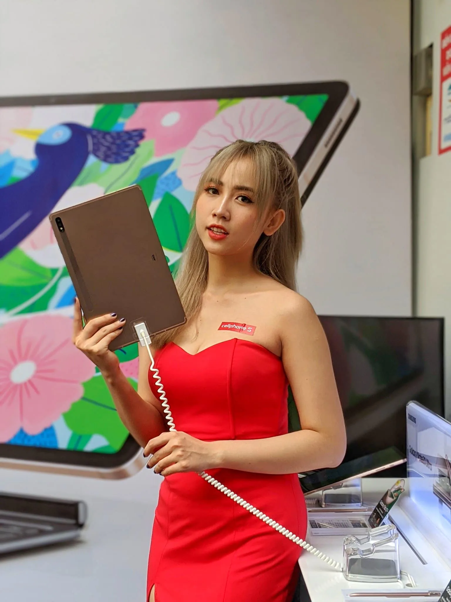 CellphoneS mở bán Galaxy Tab S7 và S7+, kỉ lục “cháy” gần 700 suất cọc