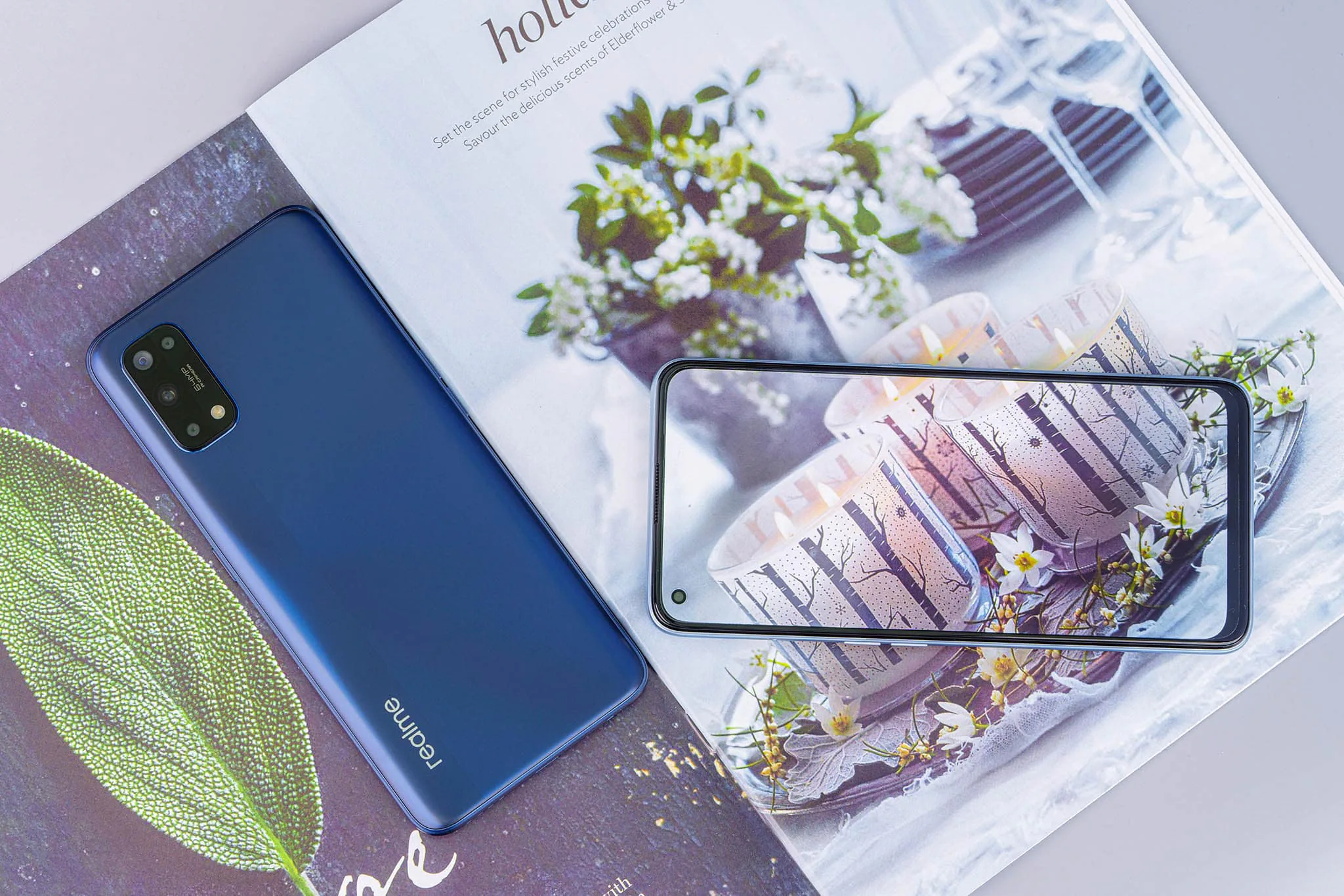 Mở hộp Realme 7 Pro: 4 camera, sạc siêu nhanh SuperDart Charge 65W ấn tượng