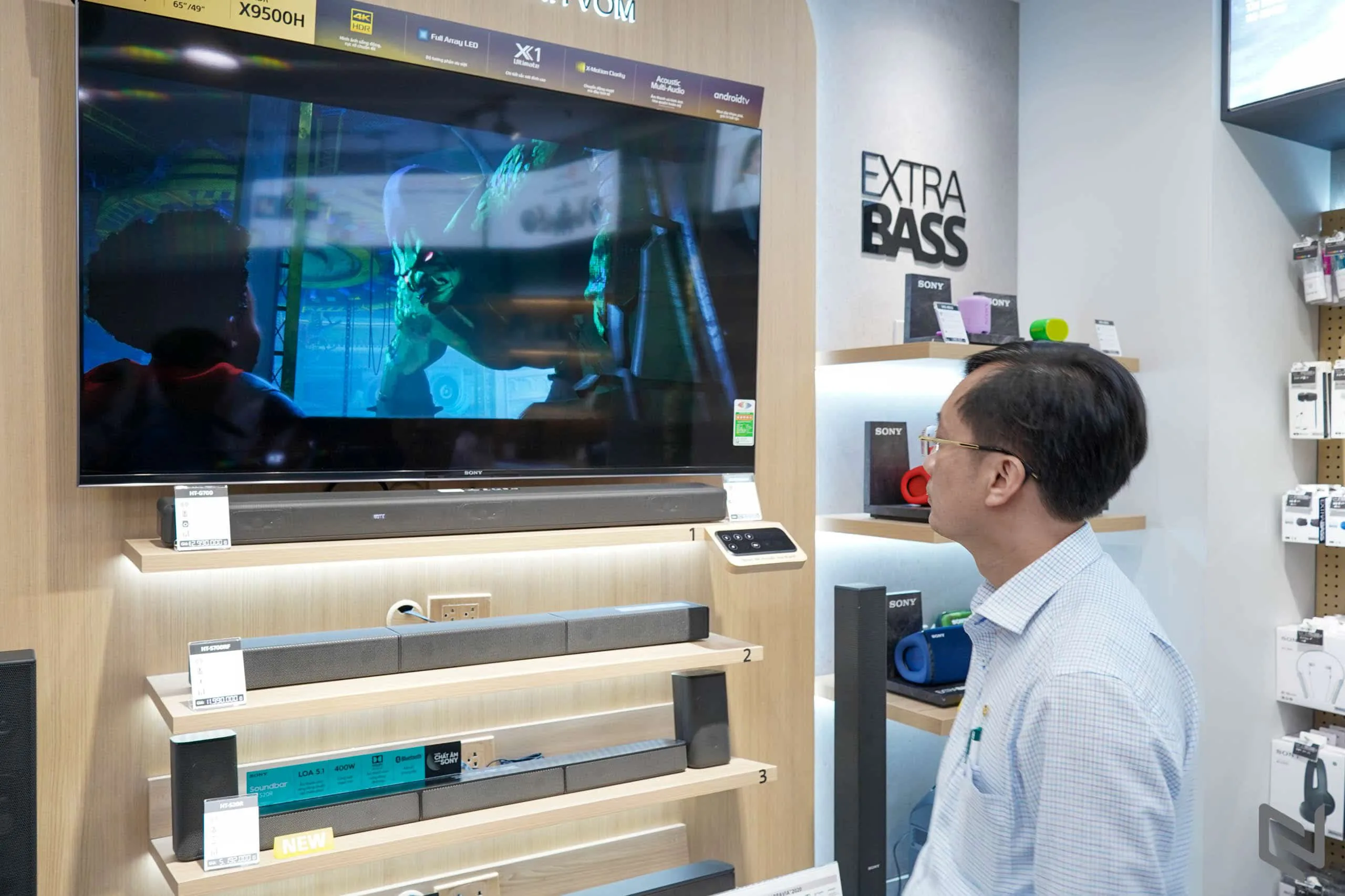 Mua sắm và trải nghiệm công nghệ hình ảnh, âm thanh đỉnh cao tại Sony Center Crescent Mall